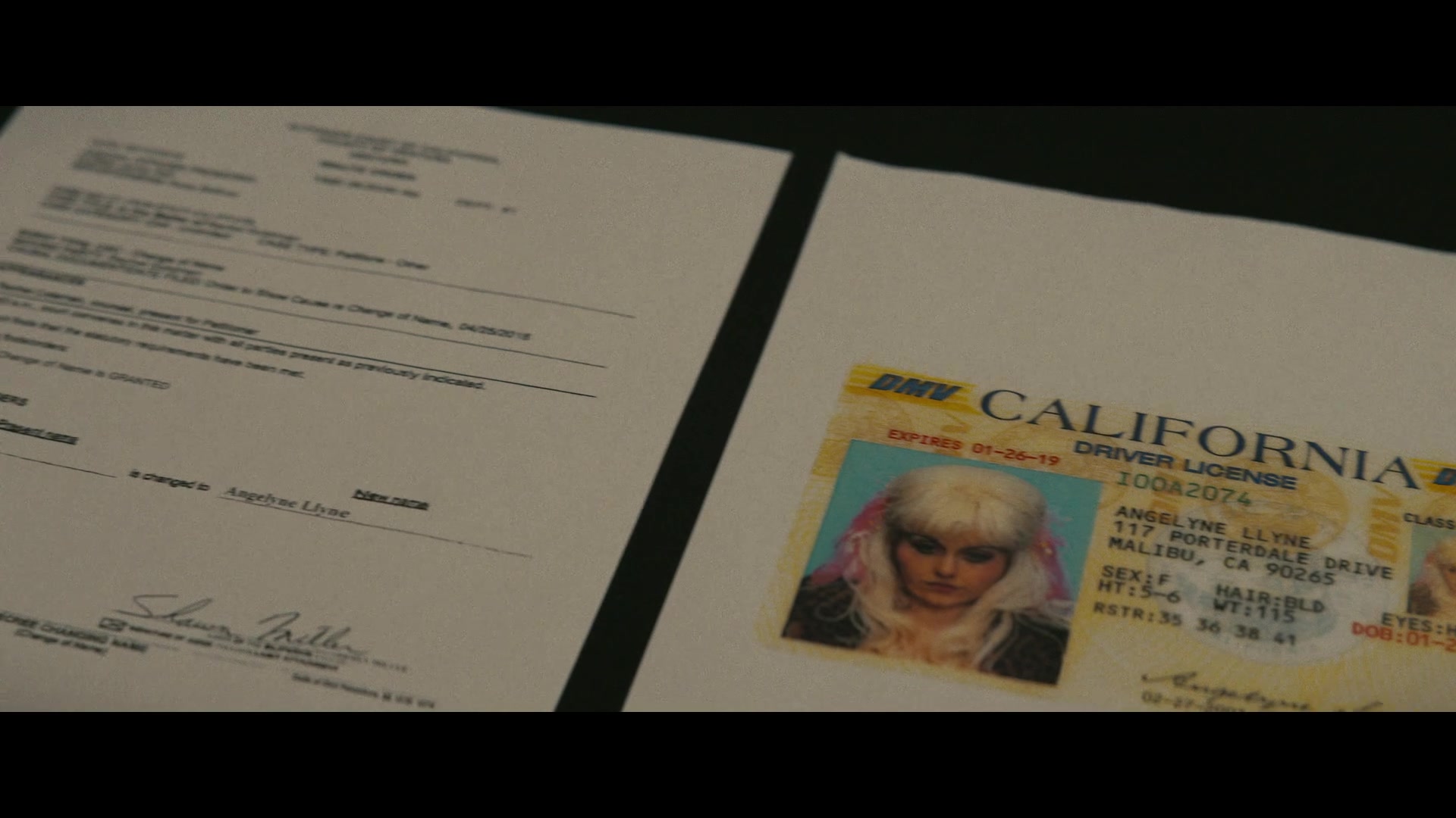 Angelyne_S01E04_The_Tease_1080p_ERW_005786.jpg