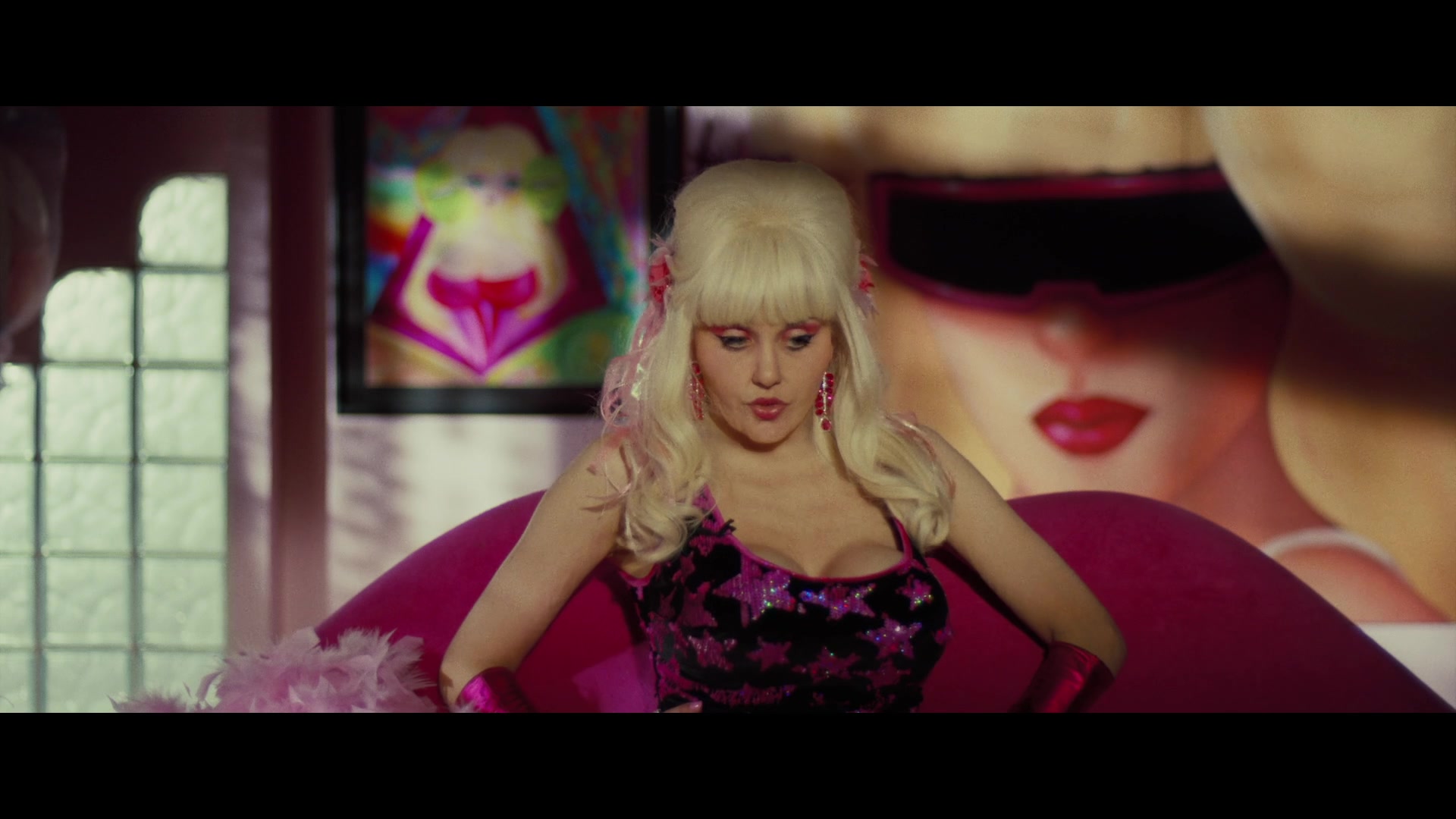 Angelyne_S01E04_The_Tease_1080p_ERW_006039.jpg