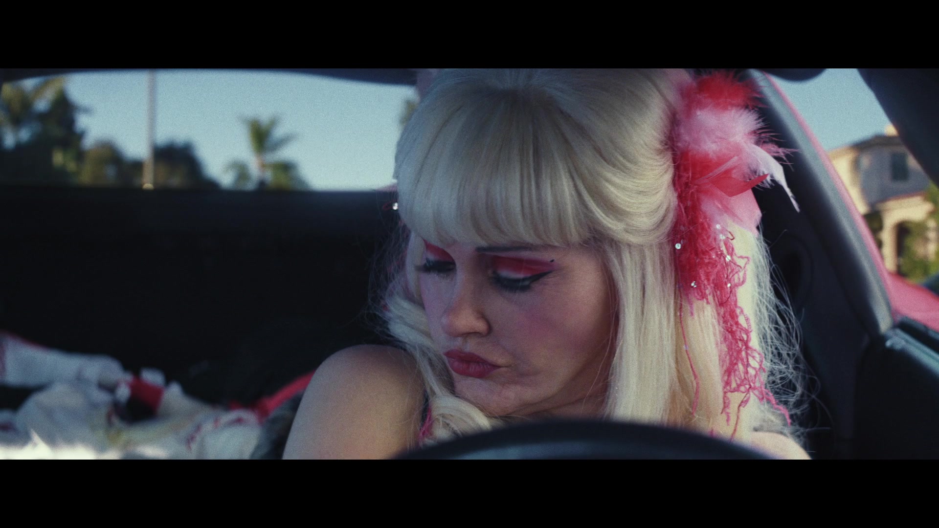 Angelyne_S01E04_The_Tease_1080p_ERW_006178.jpg