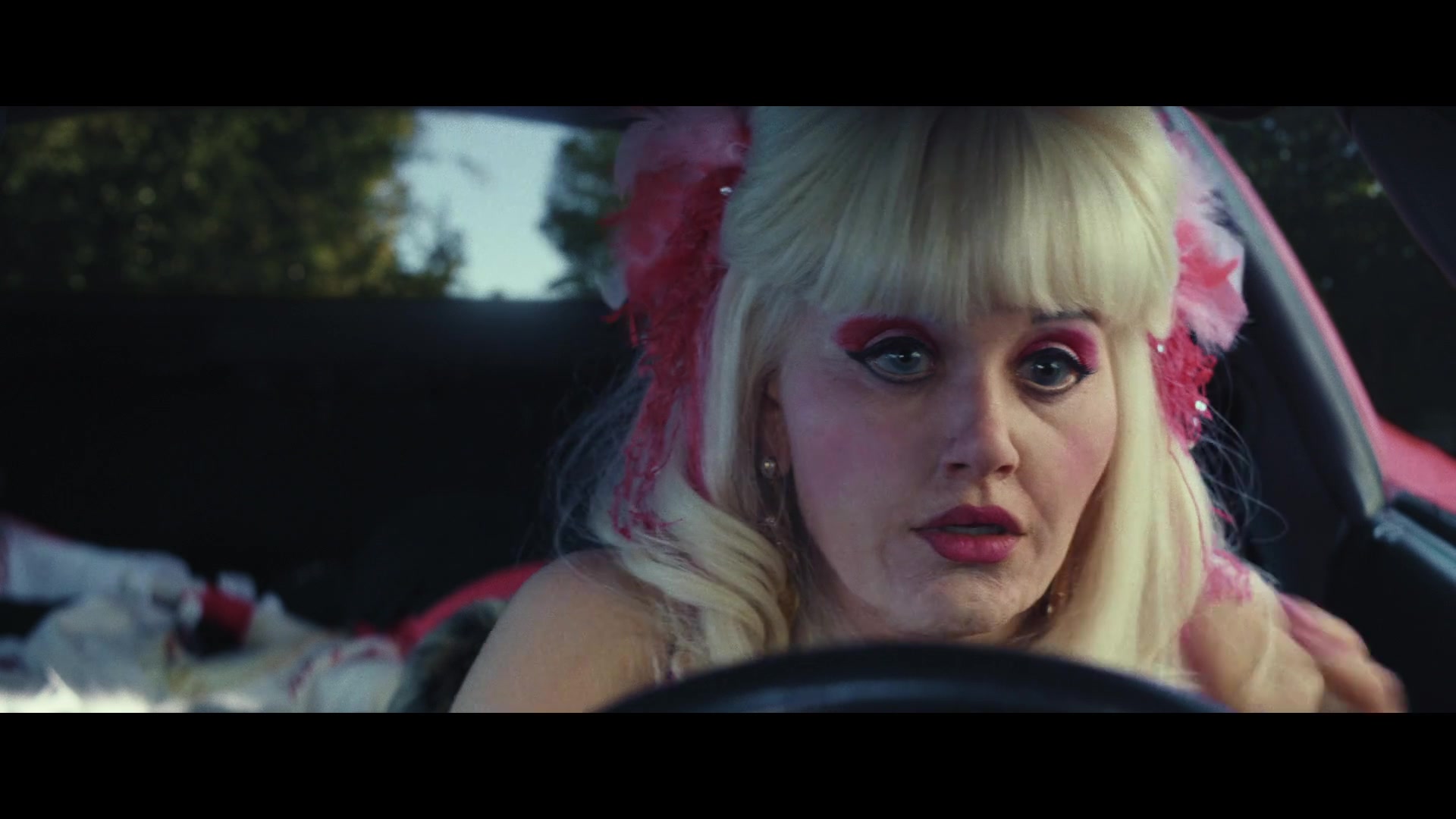 Angelyne_S01E04_The_Tease_1080p_ERW_006241.jpg