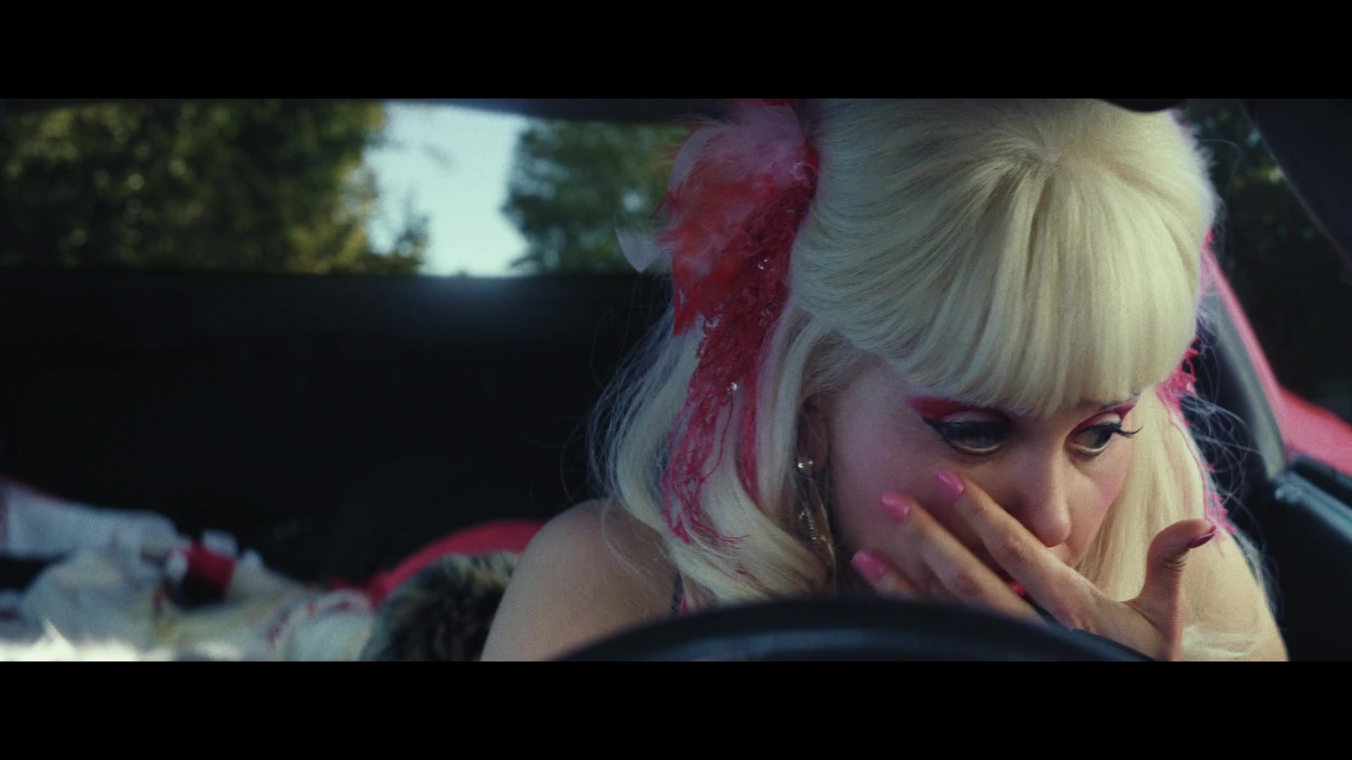 Angelyne_S01E04_The_Tease_1080p_ERW_006270.jpg