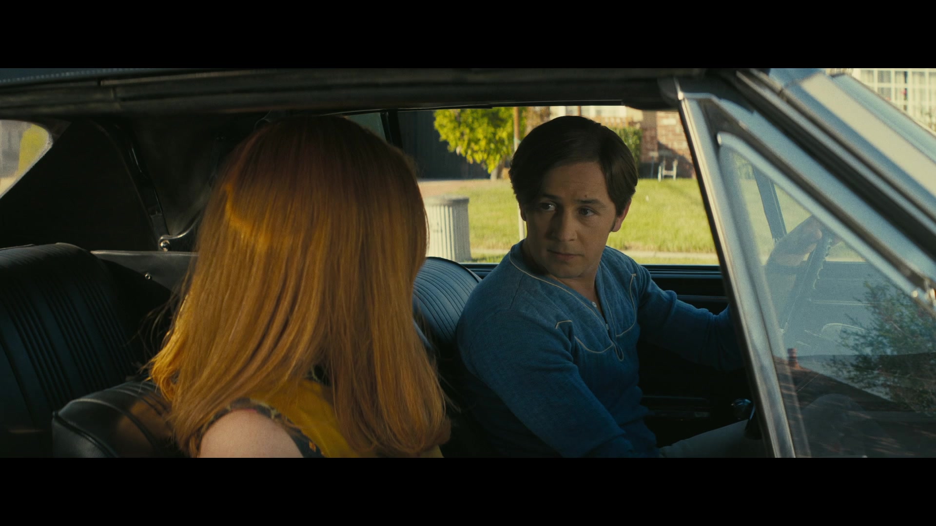 Angelyne_S01E05_Pink_Clouds_1080p_ERW_000693.jpg