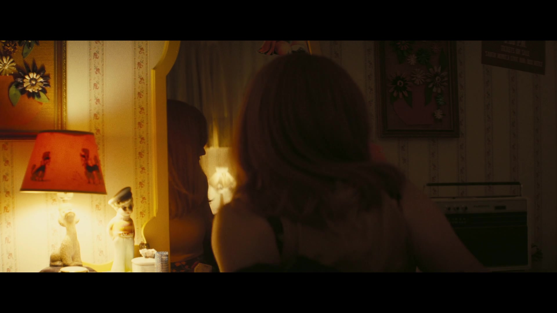 Angelyne_S01E05_Pink_Clouds_1080p_ERW_002523.jpg