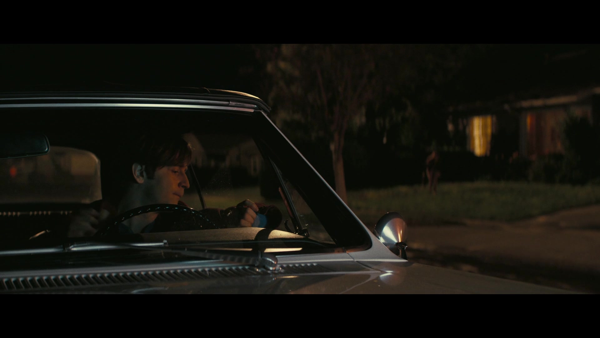 Angelyne_S01E05_Pink_Clouds_1080p_ERW_002609.jpg
