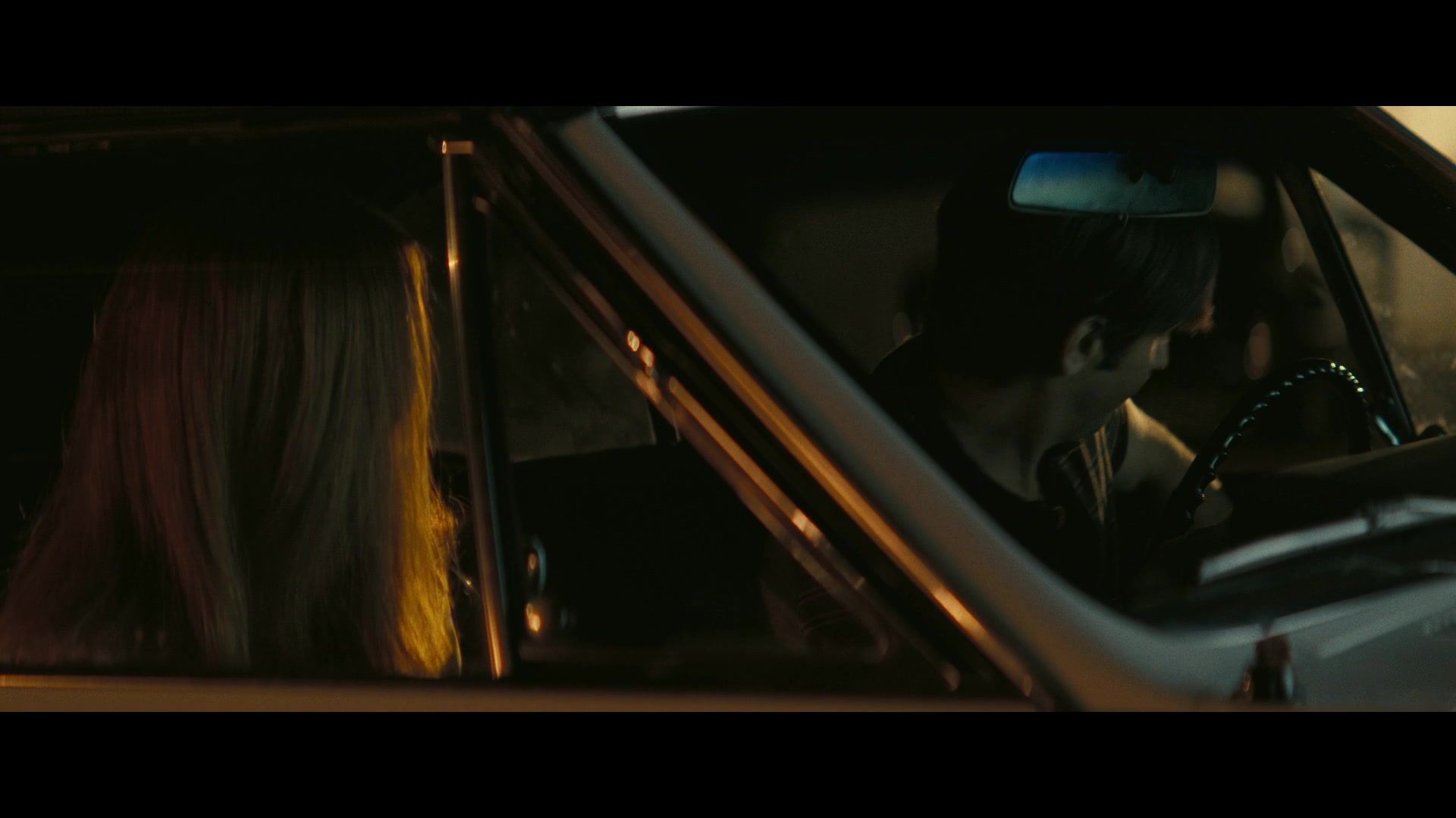 Angelyne_S01E05_Pink_Clouds_1080p_ERW_003545.jpg