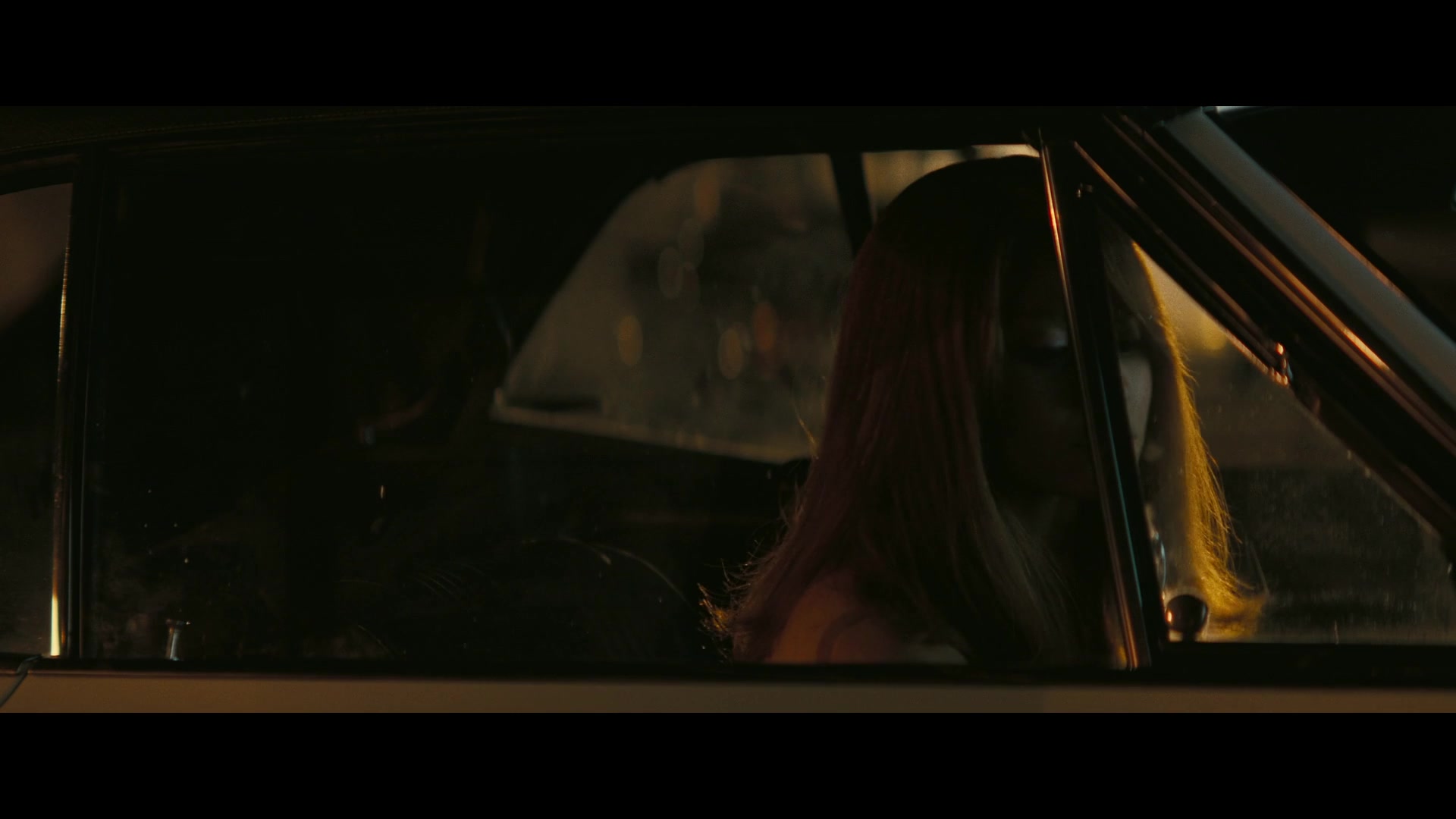 Angelyne_S01E05_Pink_Clouds_1080p_ERW_003627.jpg