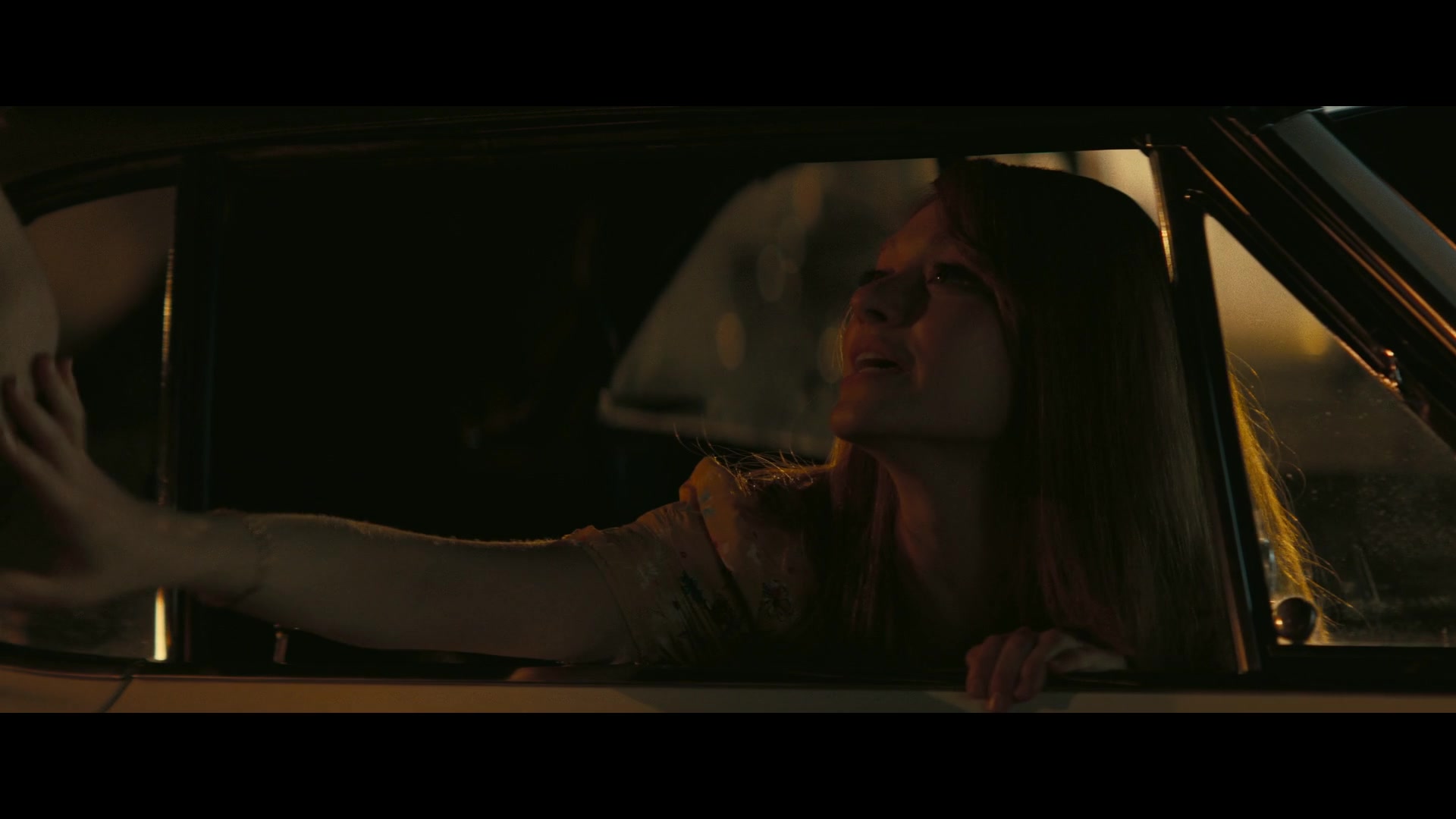 Angelyne_S01E05_Pink_Clouds_1080p_ERW_003633.jpg