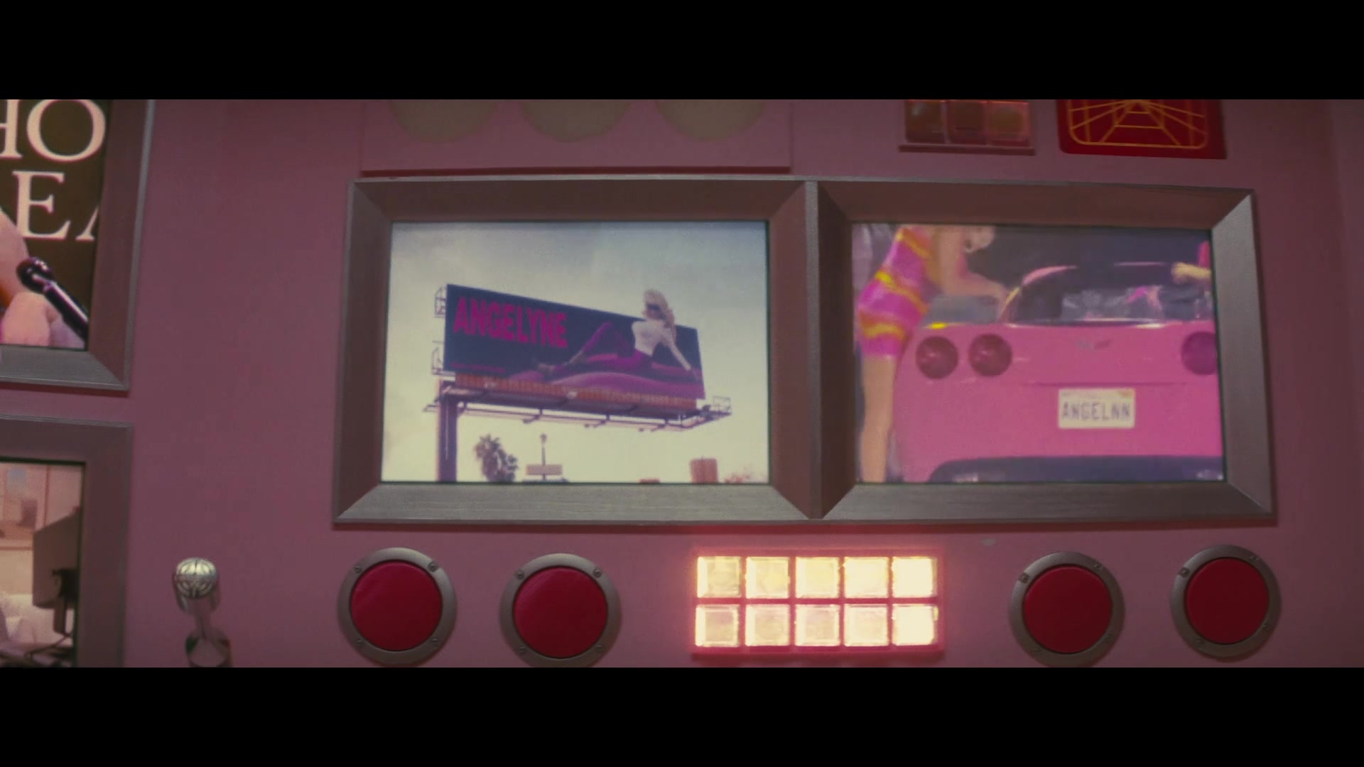 Angelyne_S01E05_Pink_Clouds_1080p_ERW_004631.jpg