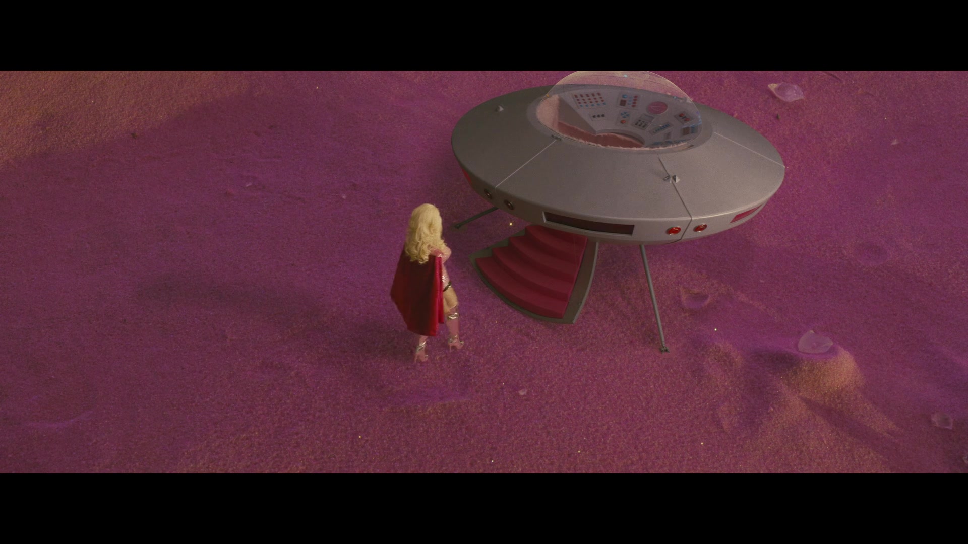 Angelyne_S01E05_Pink_Clouds_1080p_ERW_004703.jpg