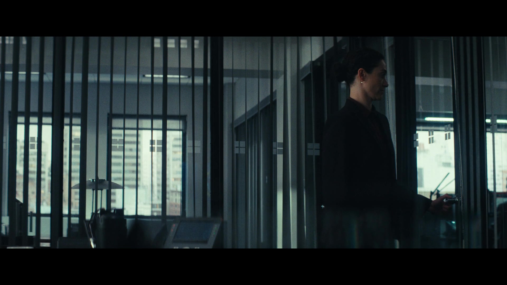 Furious_S01E01_The_Gorgon_1080p_ERW_001129.jpg