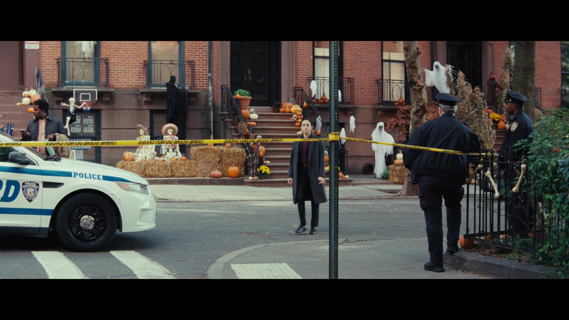 Furious_S01E01_The_Gorgon_1080p_ERW_001168.jpg