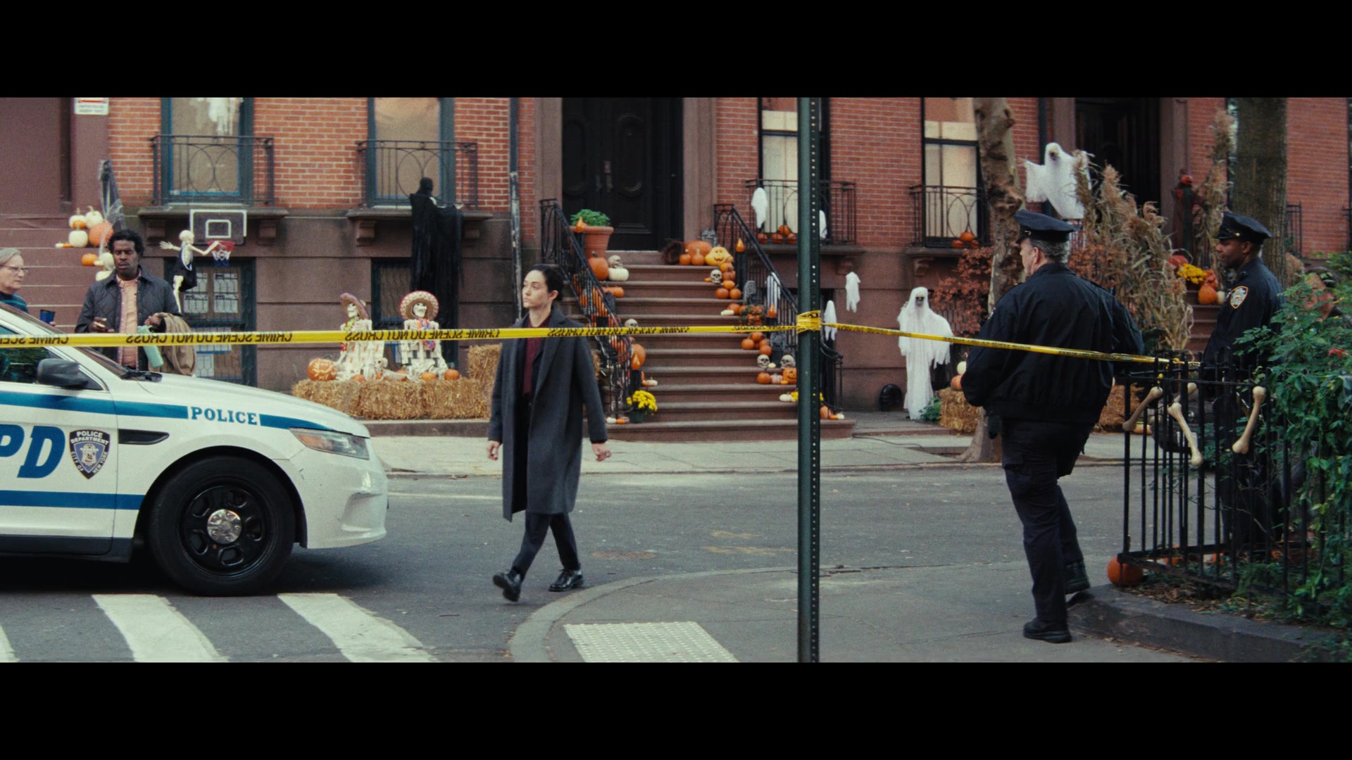 Furious_S01E01_The_Gorgon_1080p_ERW_001172.jpg
