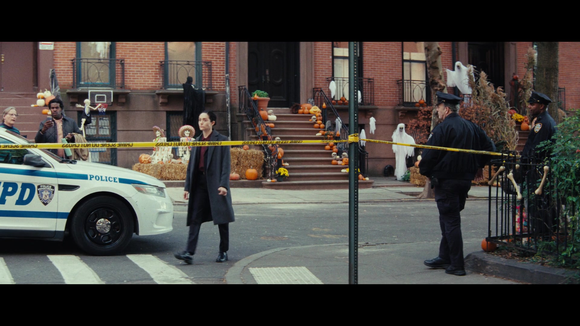 Furious_S01E01_The_Gorgon_1080p_ERW_001173.jpg