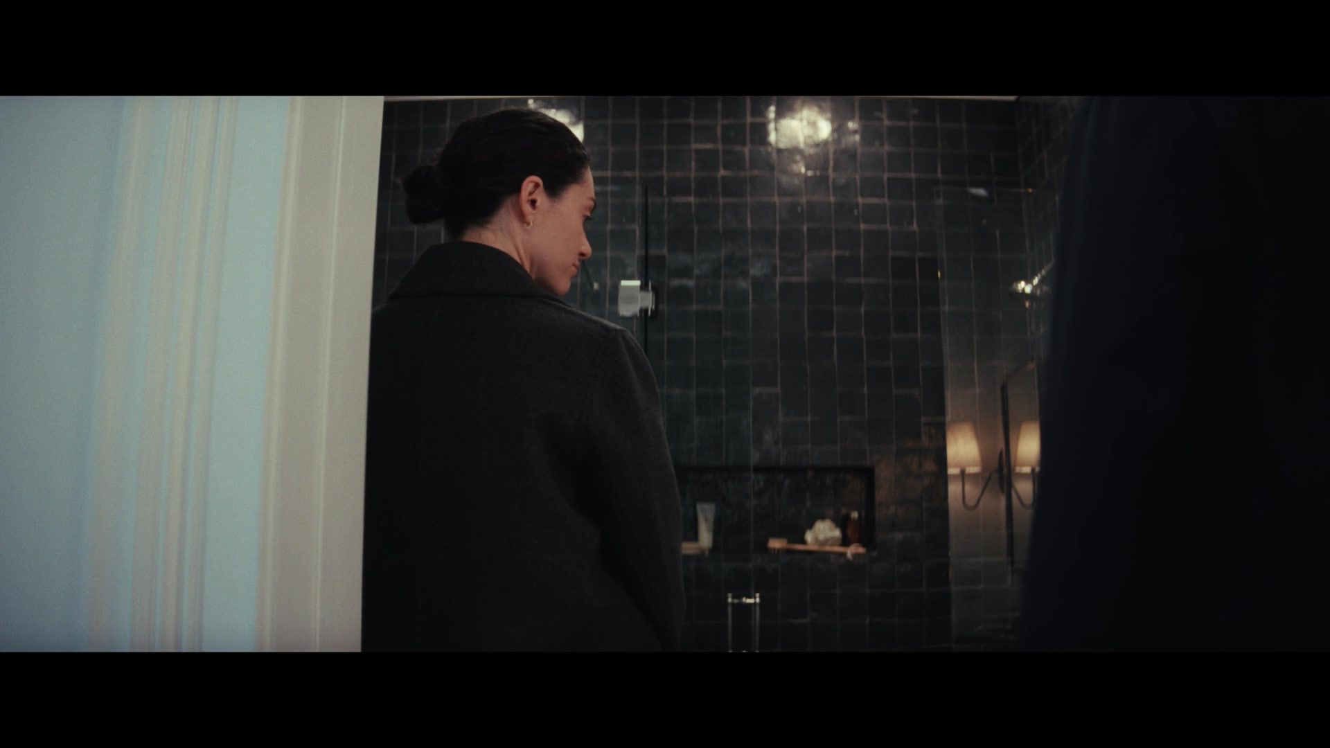 Furious_S01E01_The_Gorgon_1080p_ERW_001526.jpg