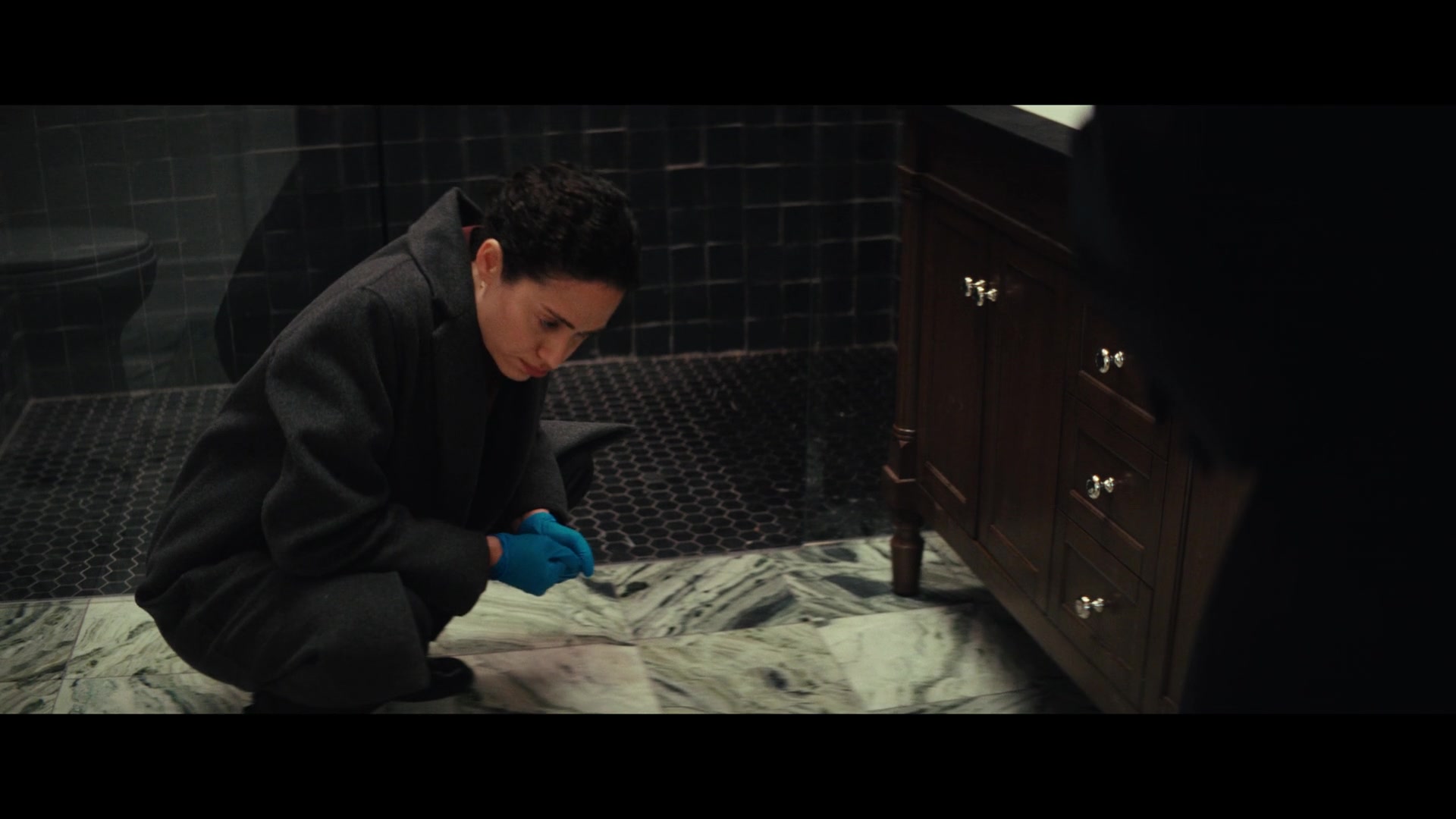Furious_S01E01_The_Gorgon_1080p_ERW_001590.jpg
