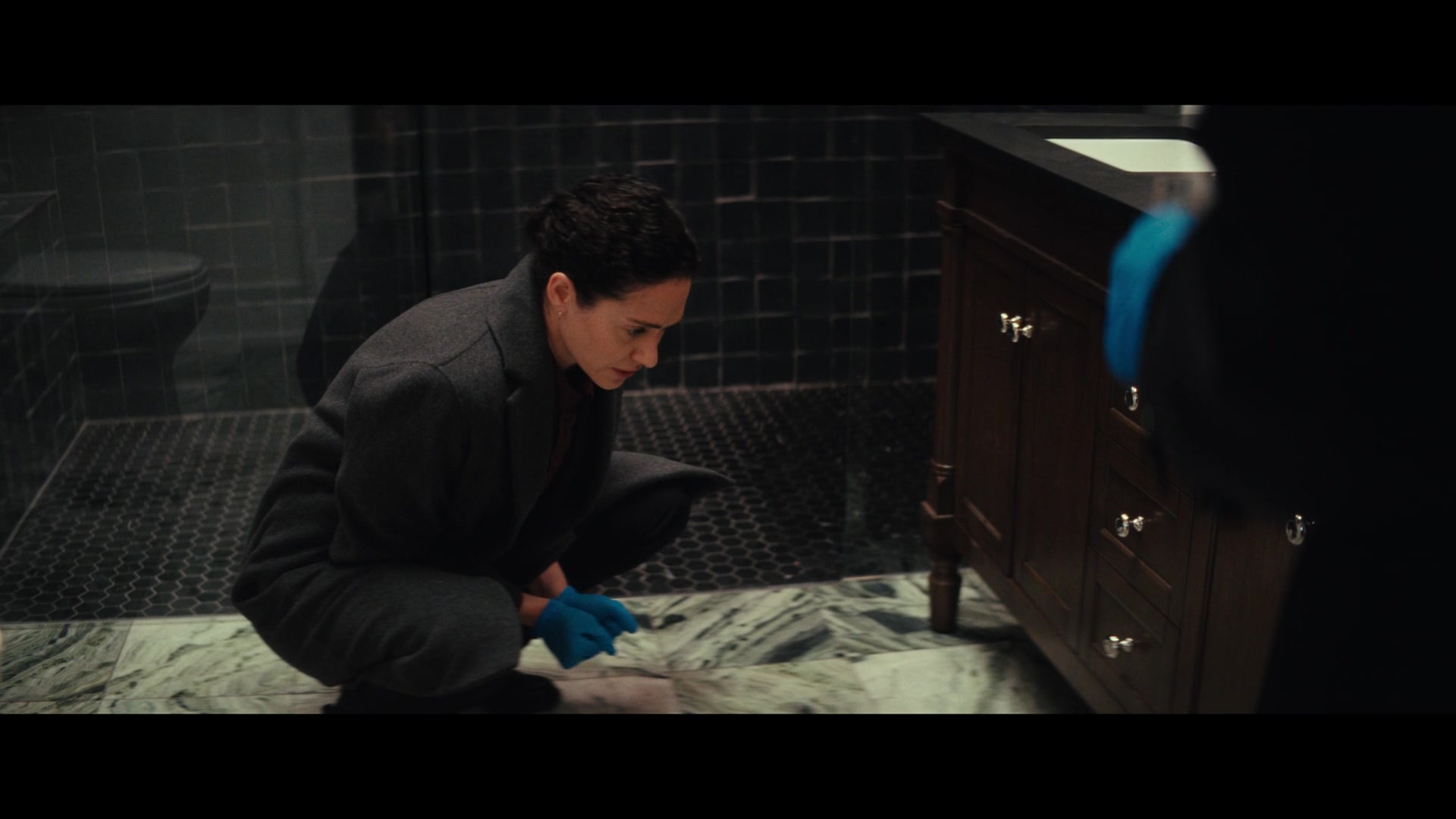 Furious_S01E01_The_Gorgon_1080p_ERW_001608.jpg