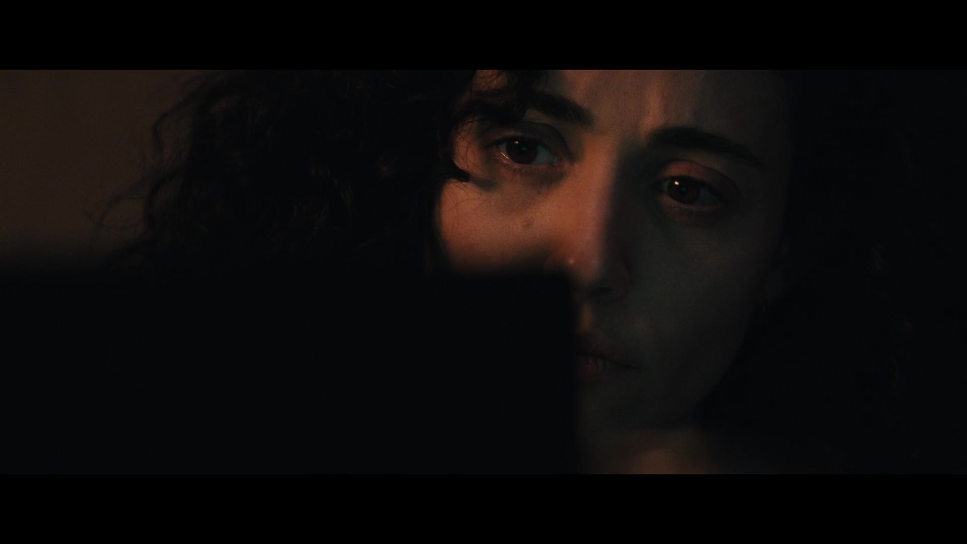 Furious_S01E01_The_Gorgon_1080p_ERW_003035.jpg