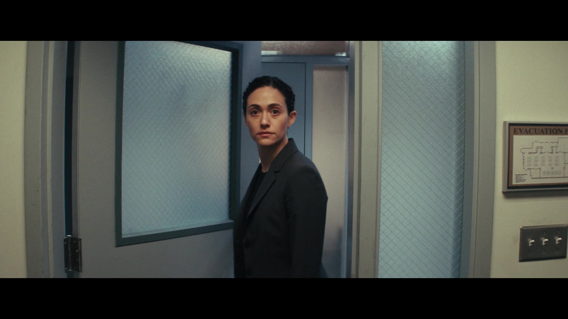 Furious_S01E01_The_Gorgon_1080p_ERW_003149.jpg