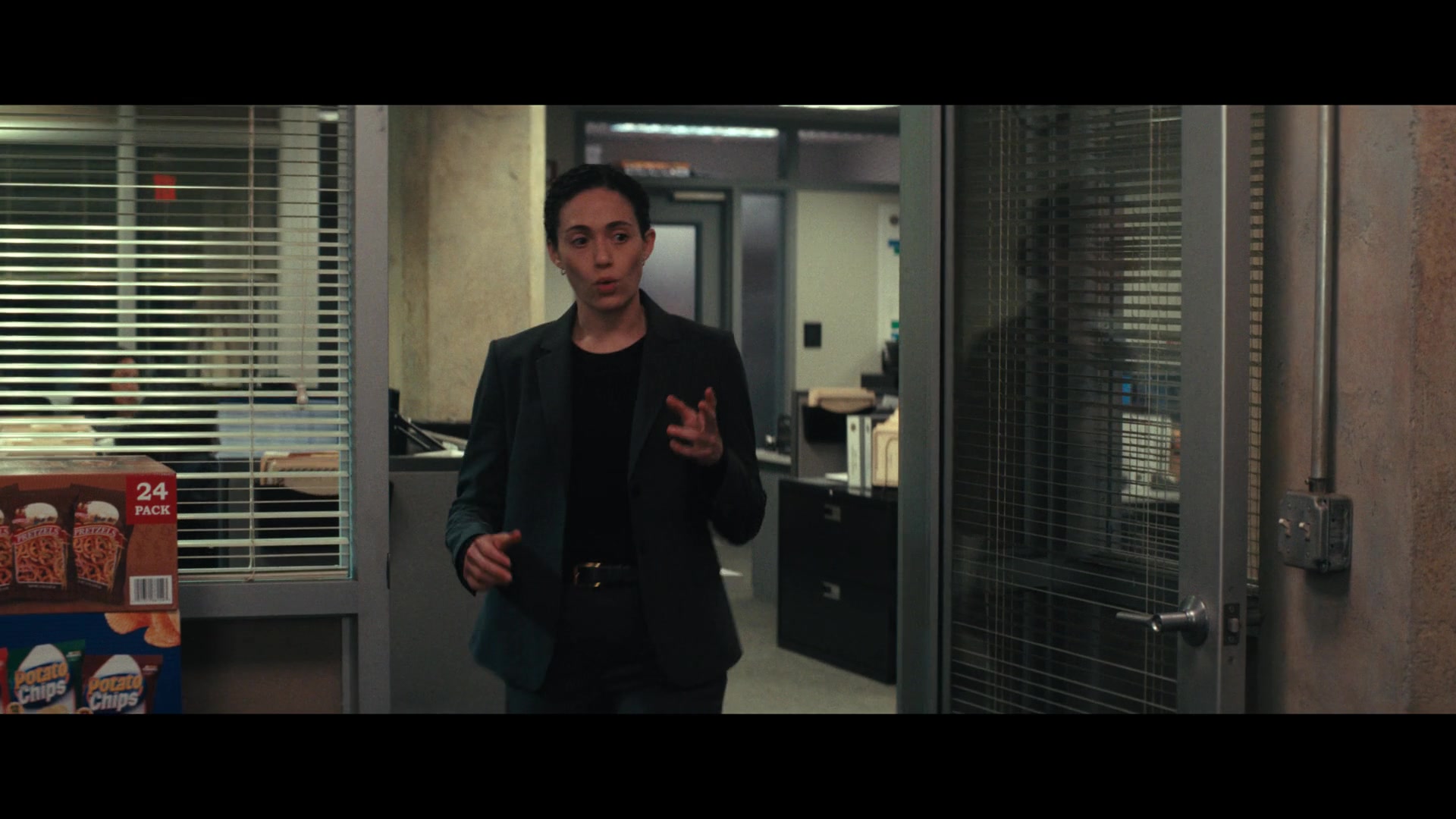Furious_S01E01_The_Gorgon_1080p_ERW_003239.jpg