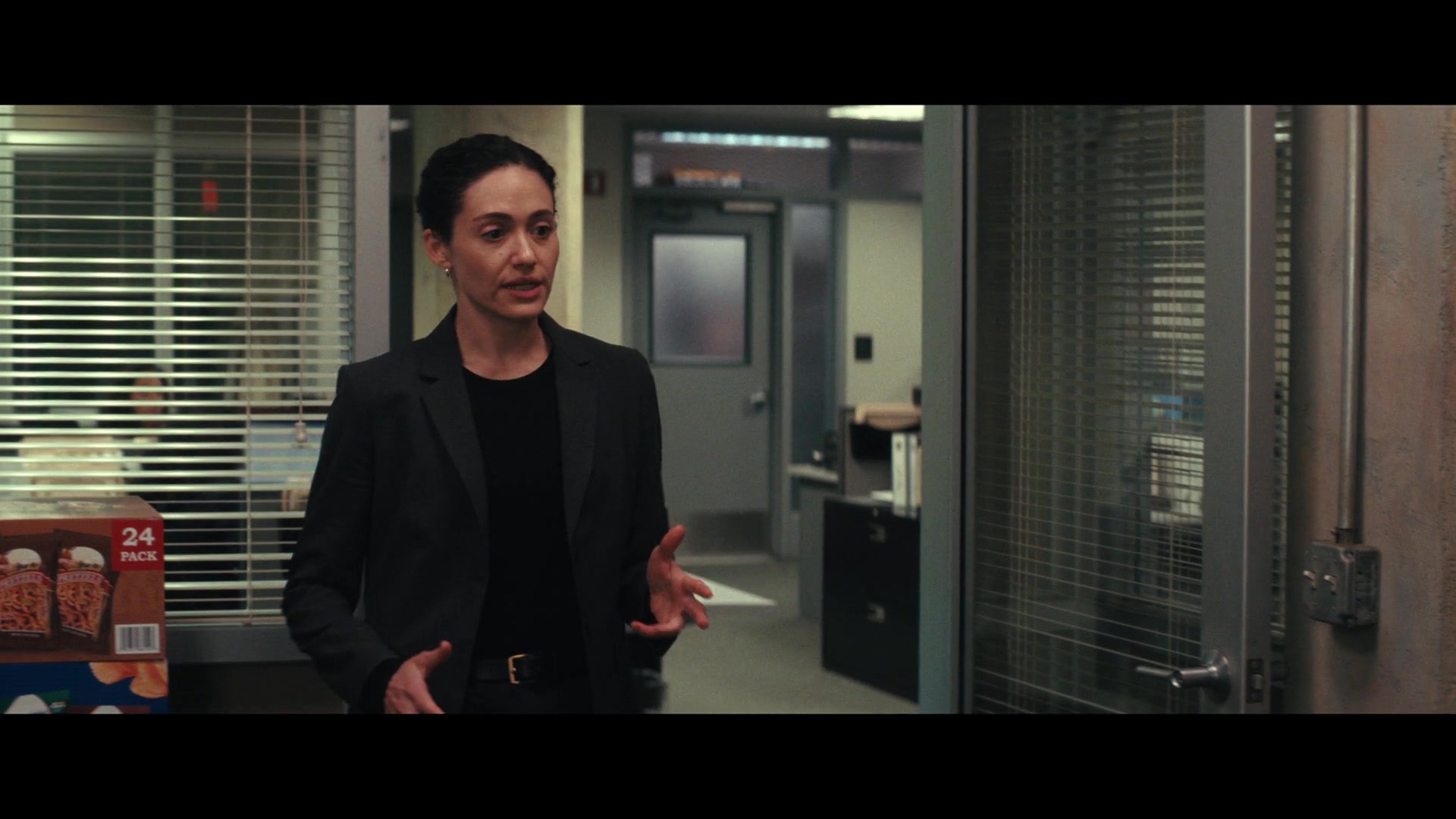 Furious_S01E01_The_Gorgon_1080p_ERW_003241.jpg