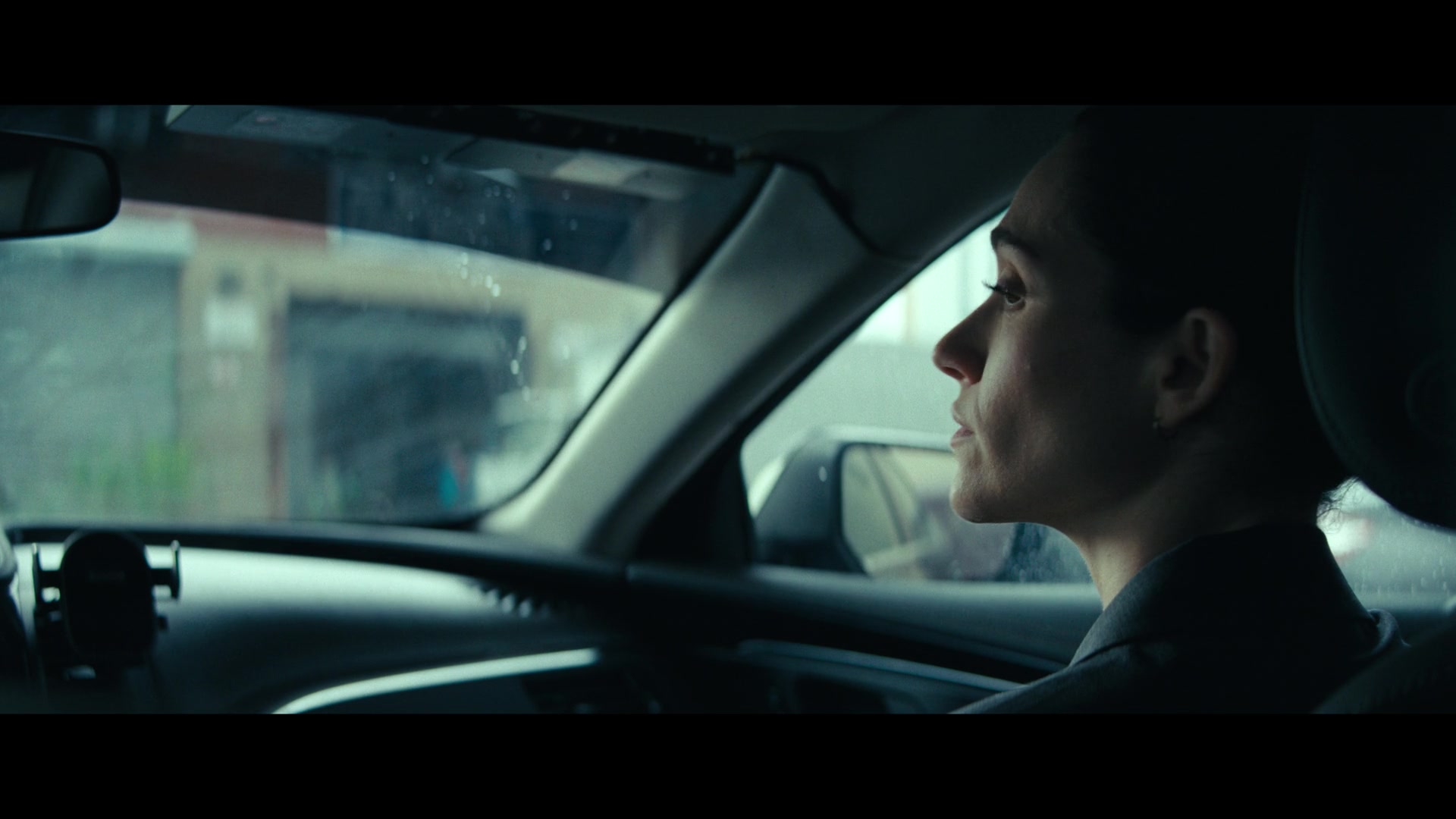 Furious_S01E01_The_Gorgon_1080p_ERW_003850.jpg