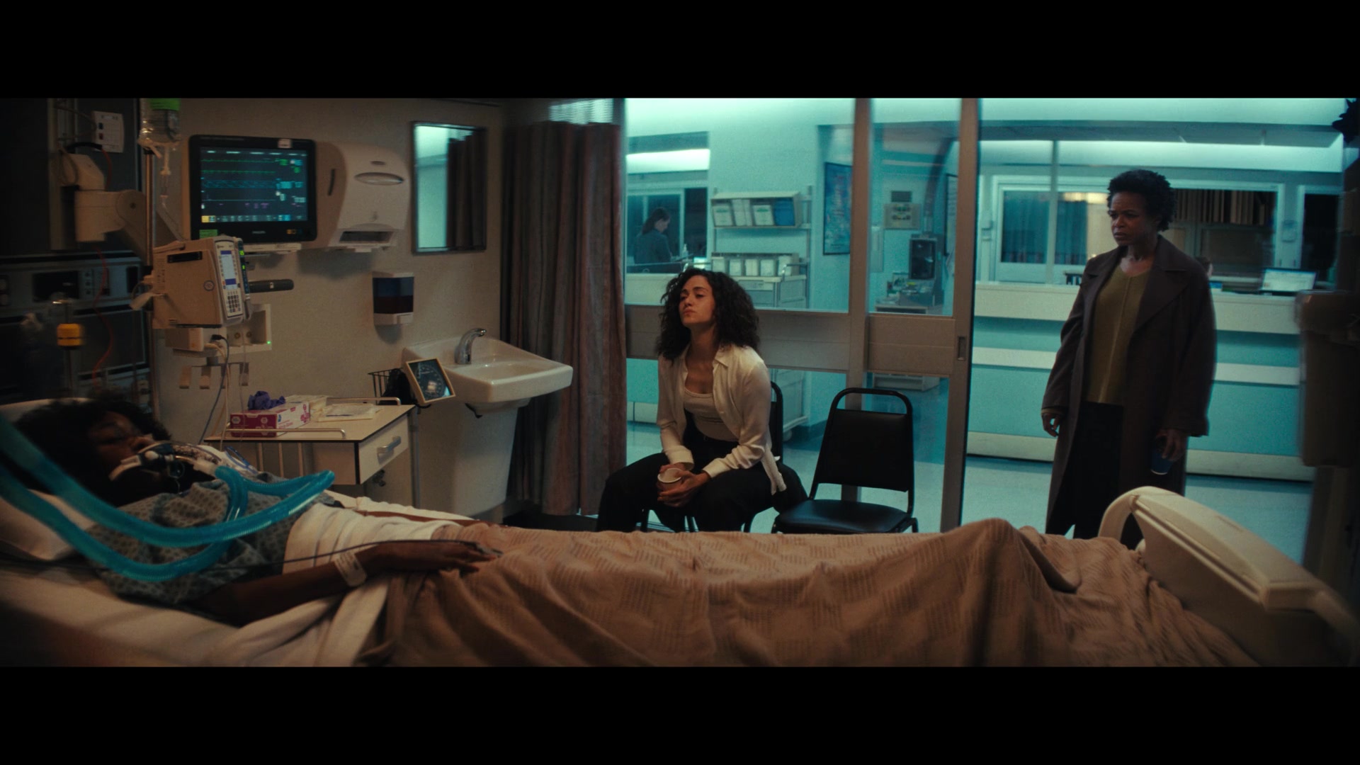Furious_S01E01_The_Gorgon_1080p_ERW_005150.jpg