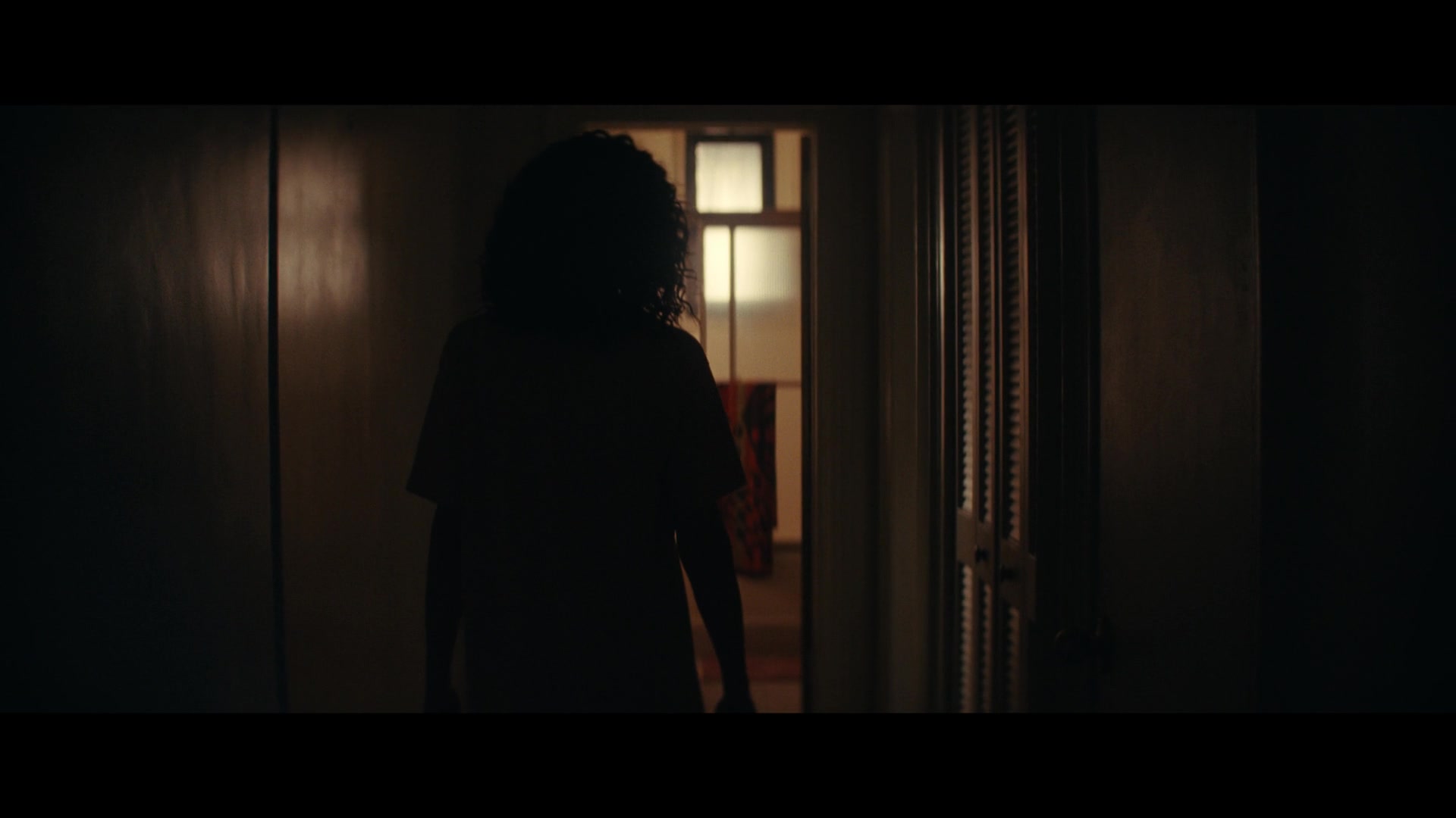 Furious_S01E02_My_Life_Had_Stood_A_Loaded_Gun_1080p_ERW_000222.jpg
