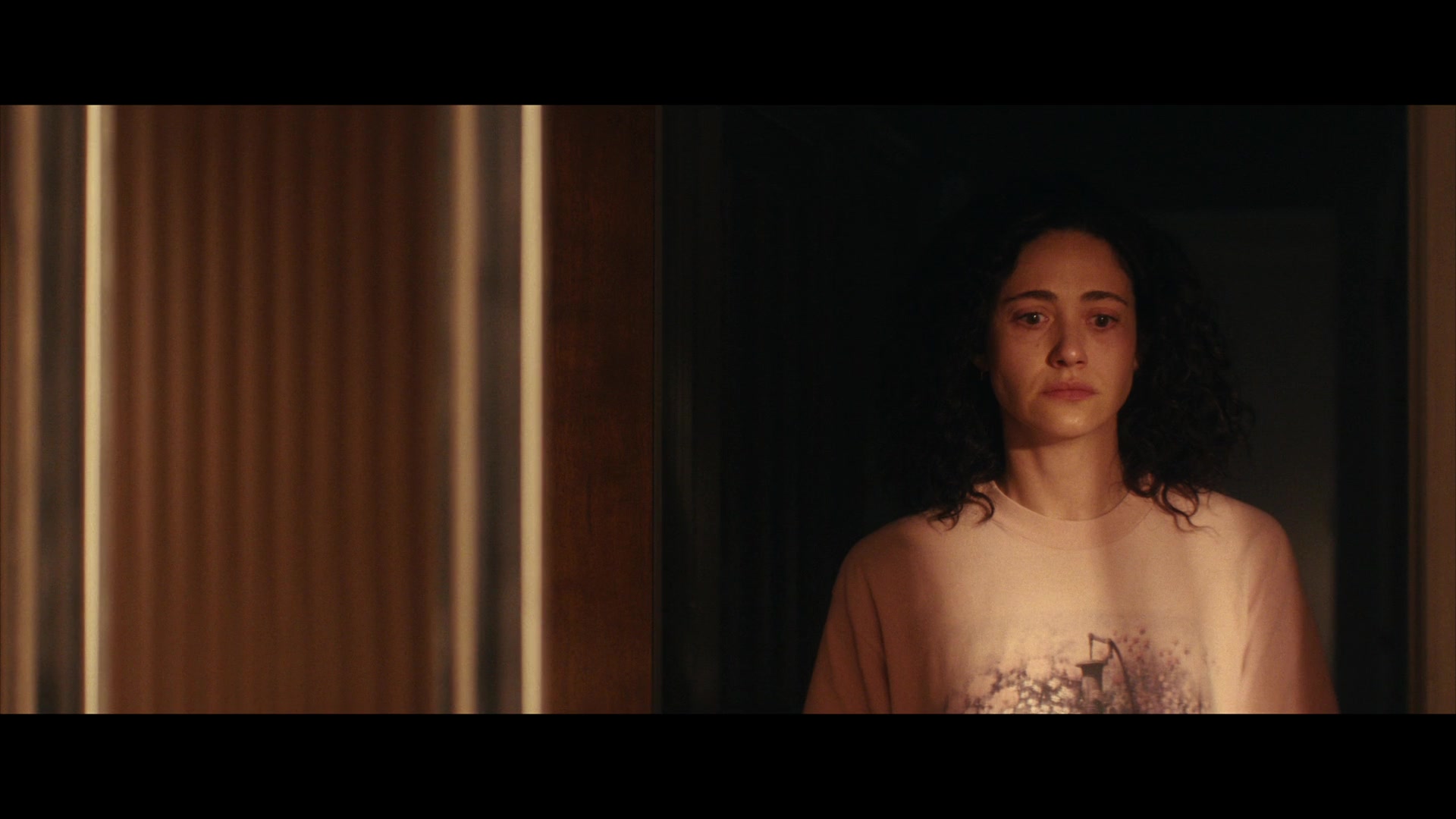 Furious_S01E02_My_Life_Had_Stood_A_Loaded_Gun_1080p_ERW_000251.jpg