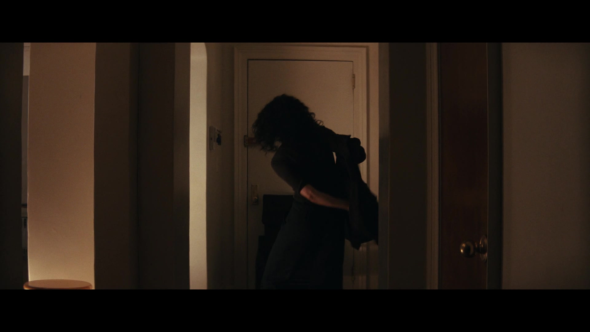 Furious_S01E02_My_Life_Had_Stood_A_Loaded_Gun_1080p_ERW_000296.jpg