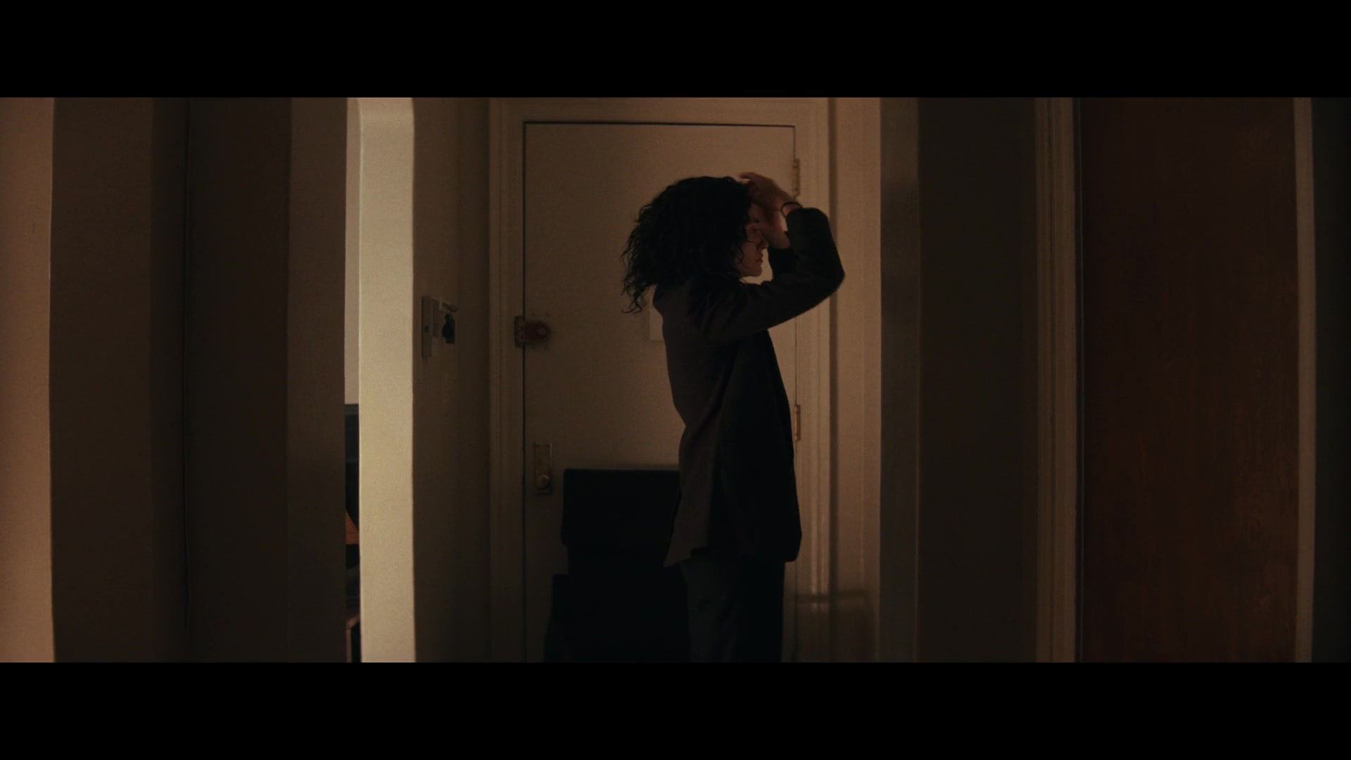 Furious_S01E02_My_Life_Had_Stood_A_Loaded_Gun_1080p_ERW_000305.jpg