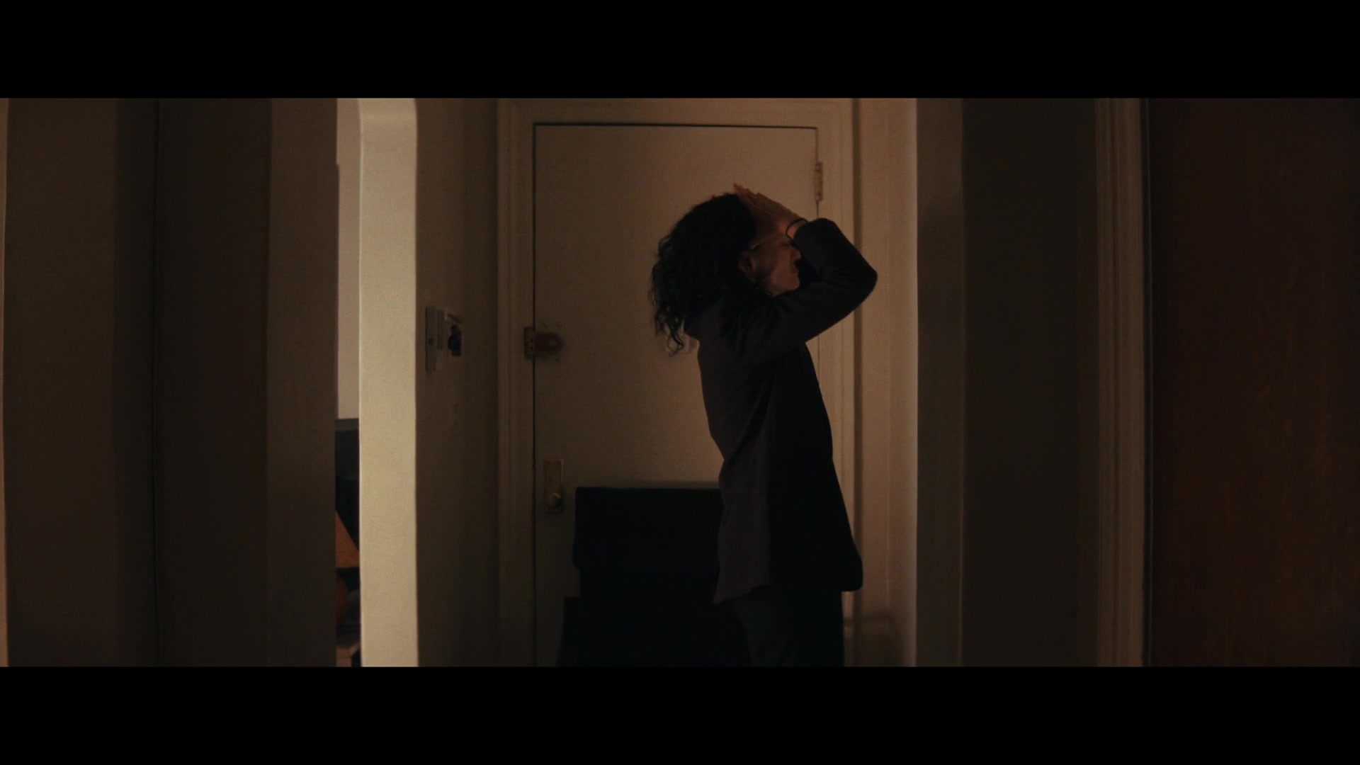 Furious_S01E02_My_Life_Had_Stood_A_Loaded_Gun_1080p_ERW_000308.jpg