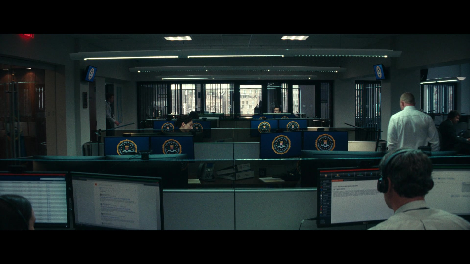 Furious_S01E02_My_Life_Had_Stood_A_Loaded_Gun_1080p_ERW_000847.jpg