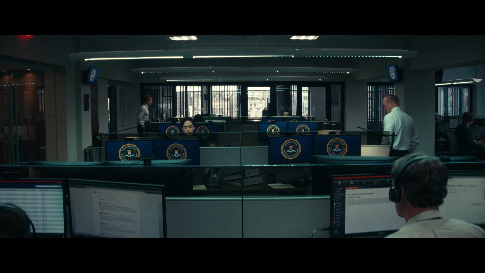 Furious_S01E02_My_Life_Had_Stood_A_Loaded_Gun_1080p_ERW_000849.jpg