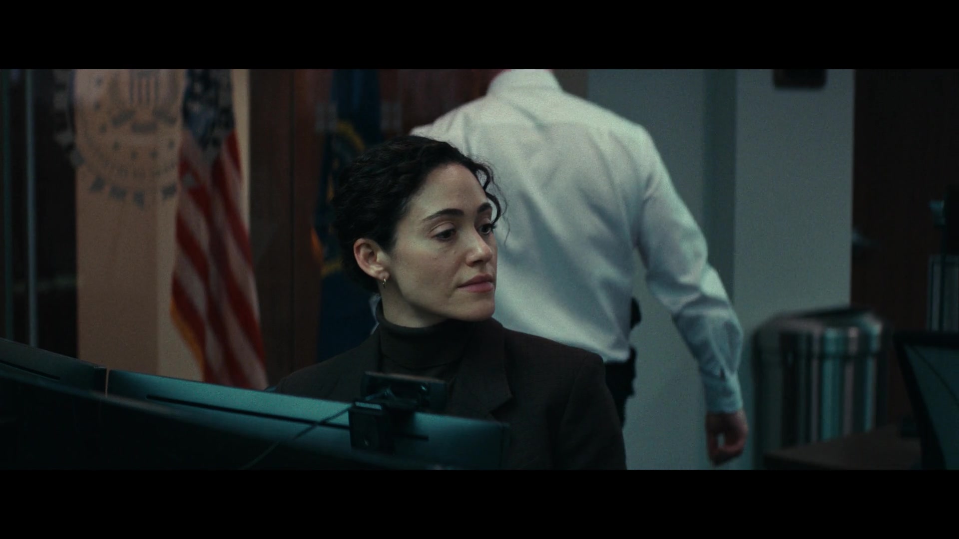 Furious_S01E02_My_Life_Had_Stood_A_Loaded_Gun_1080p_ERW_000908.jpg