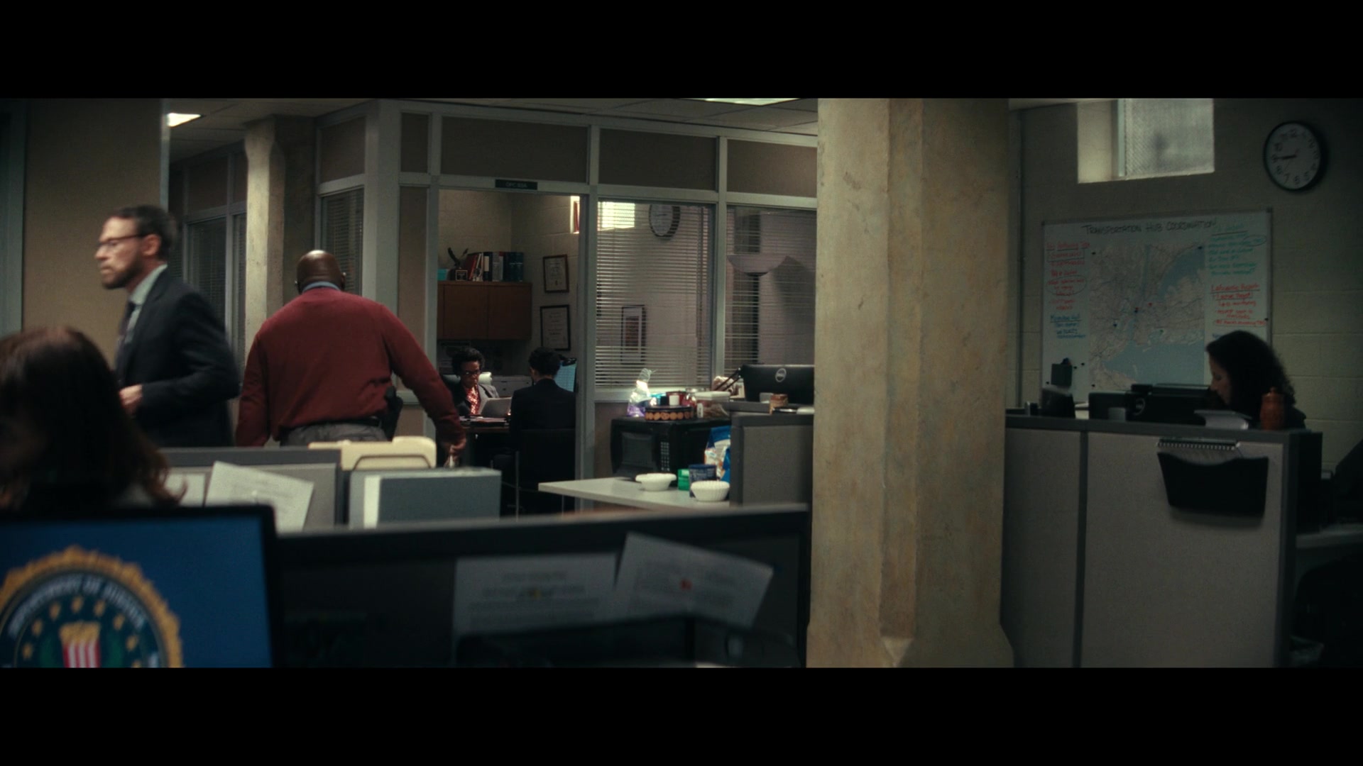 Furious_S01E02_My_Life_Had_Stood_A_Loaded_Gun_1080p_ERW_001267.jpg