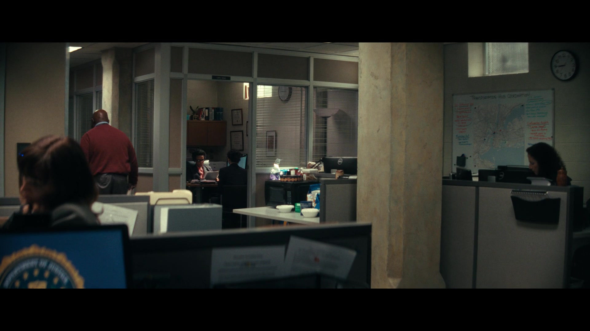 Furious_S01E02_My_Life_Had_Stood_A_Loaded_Gun_1080p_ERW_001270.jpg