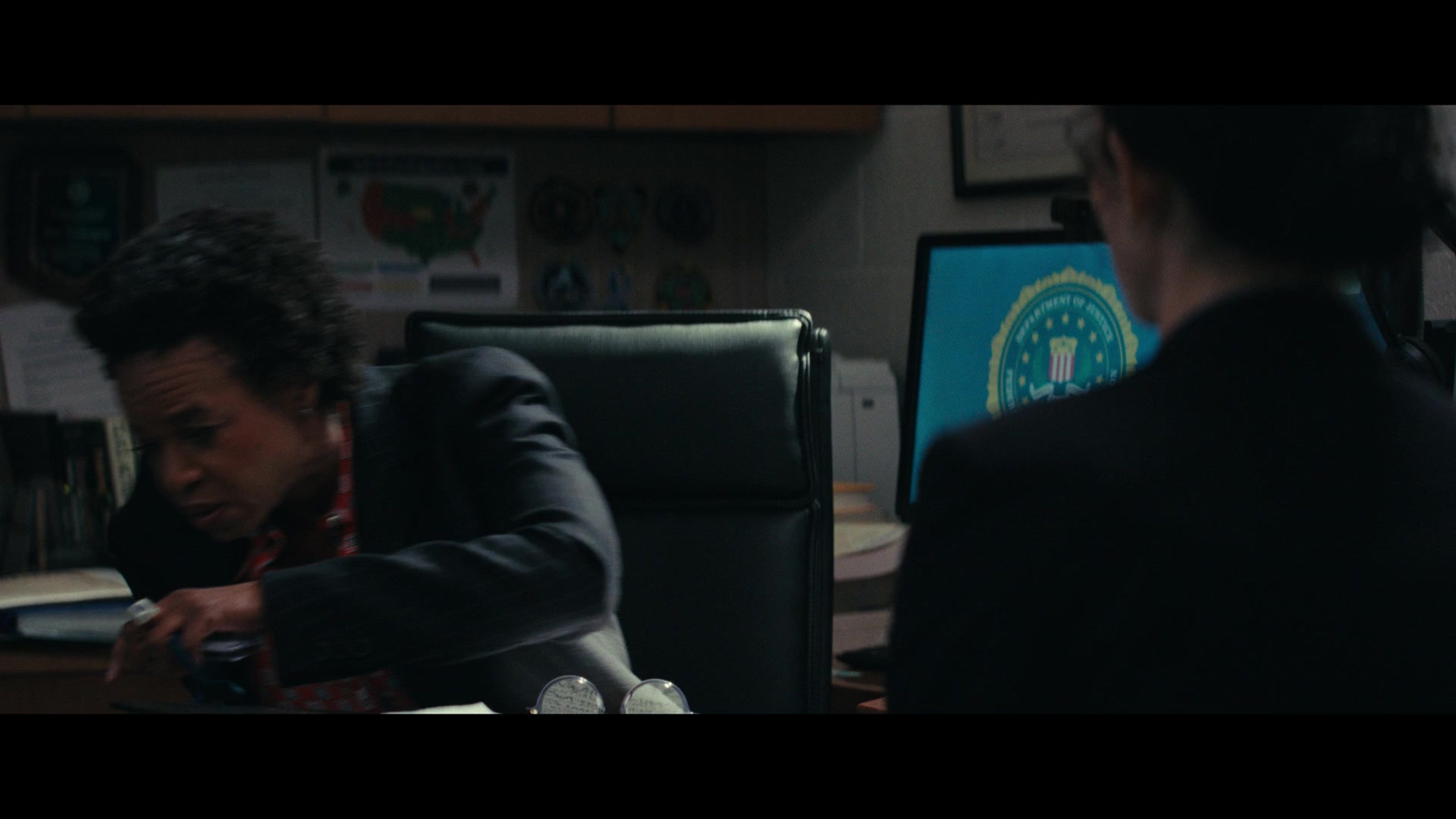 Furious_S01E02_My_Life_Had_Stood_A_Loaded_Gun_1080p_ERW_001356.jpg