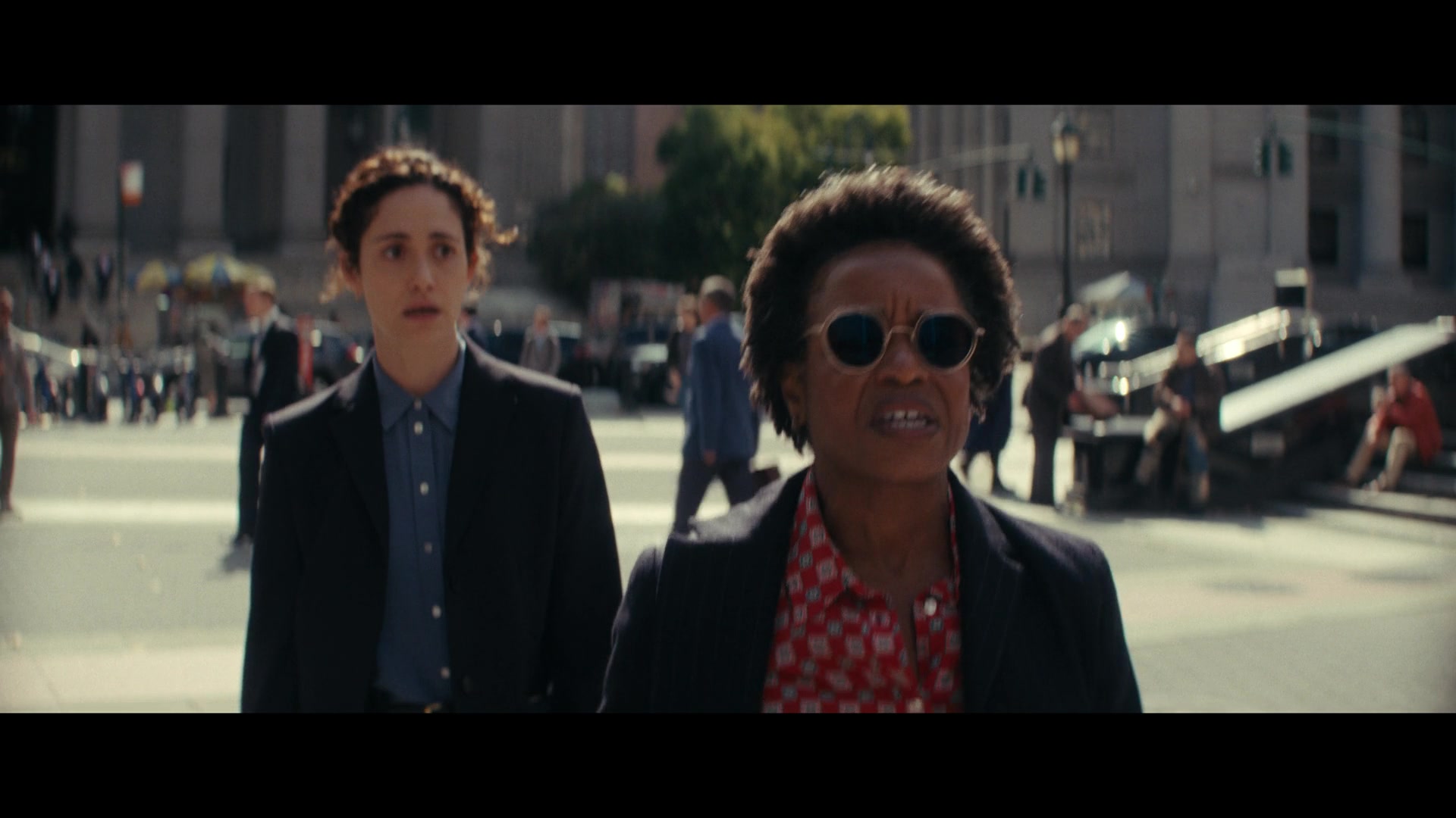 Furious_S01E02_My_Life_Had_Stood_A_Loaded_Gun_1080p_ERW_001575.jpg