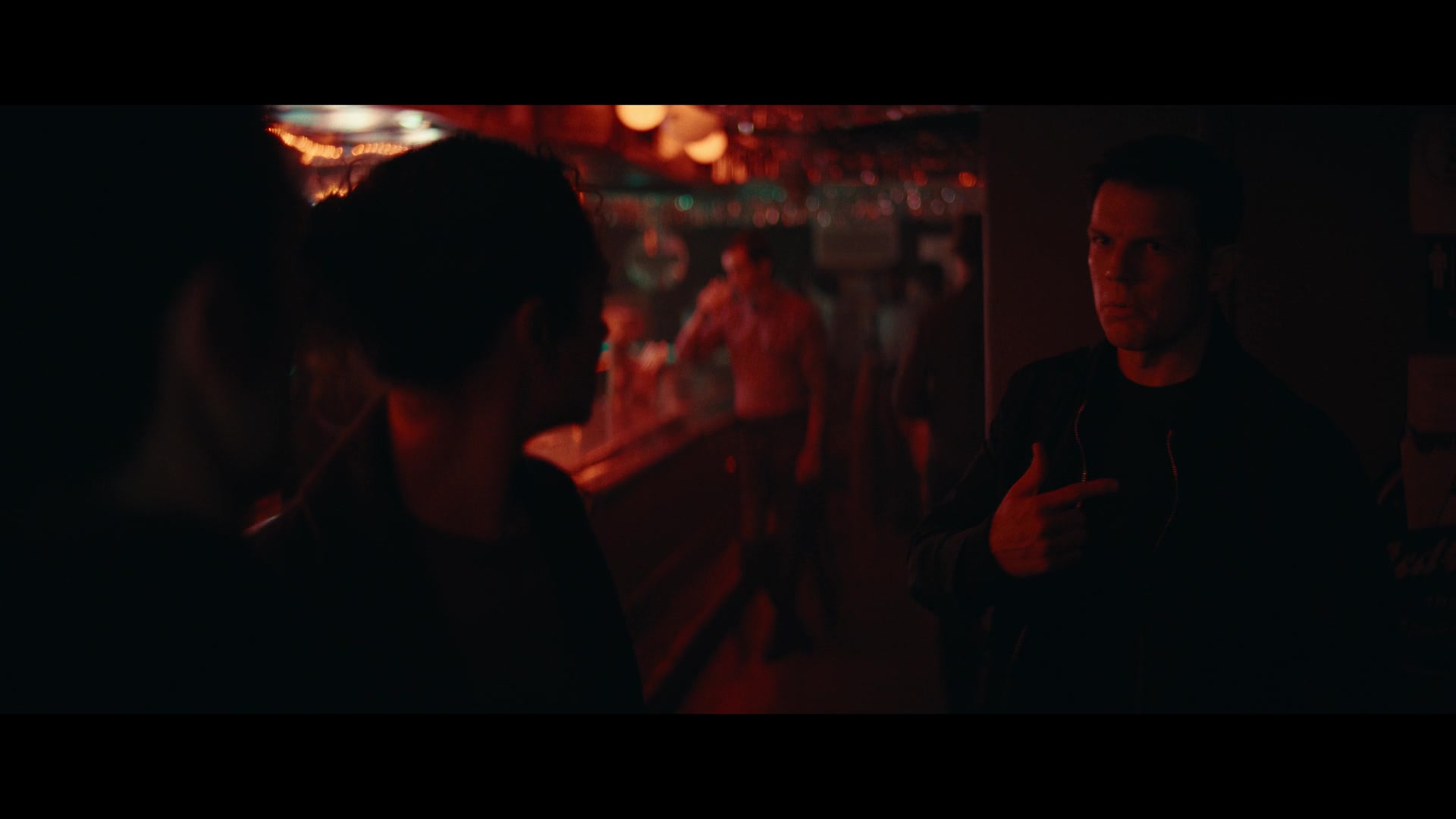 Furious_S01E02_My_Life_Had_Stood_A_Loaded_Gun_1080p_ERW_002374.jpg