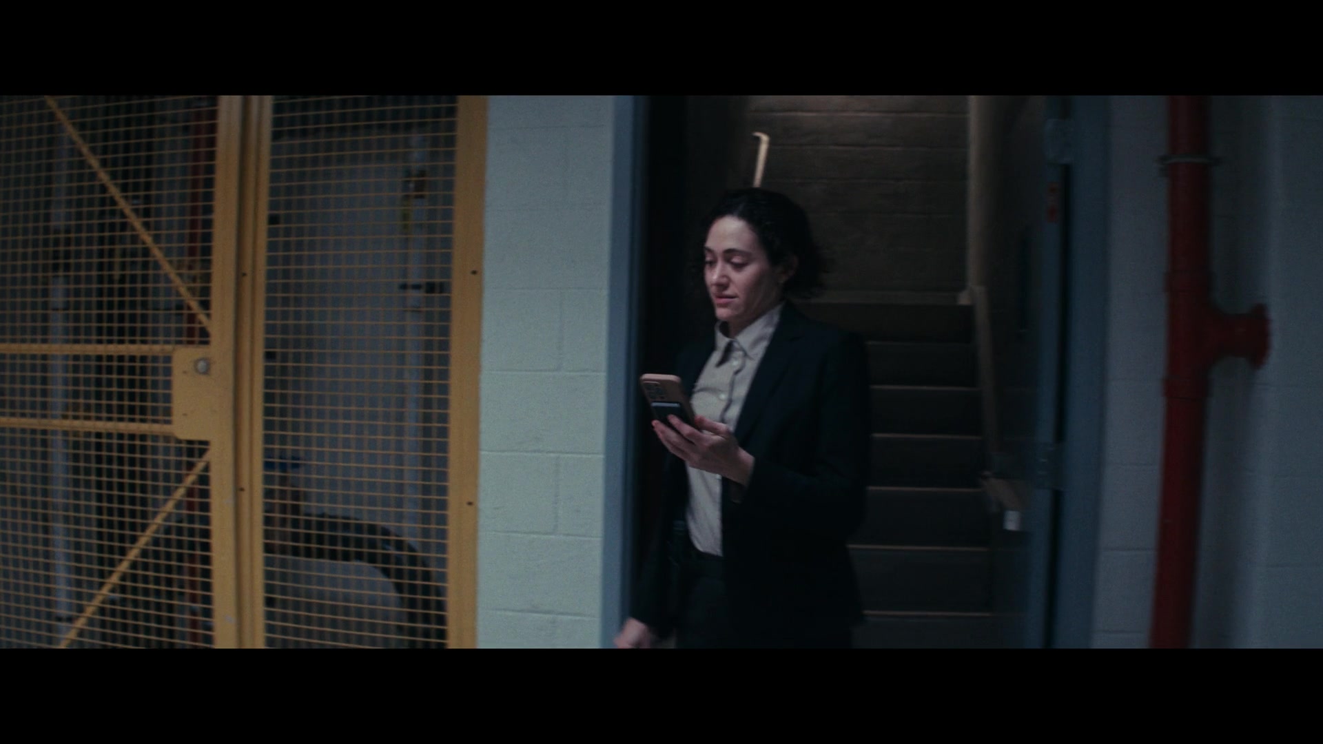 Furious_S01E02_My_Life_Had_Stood_A_Loaded_Gun_1080p_ERW_002603.jpg