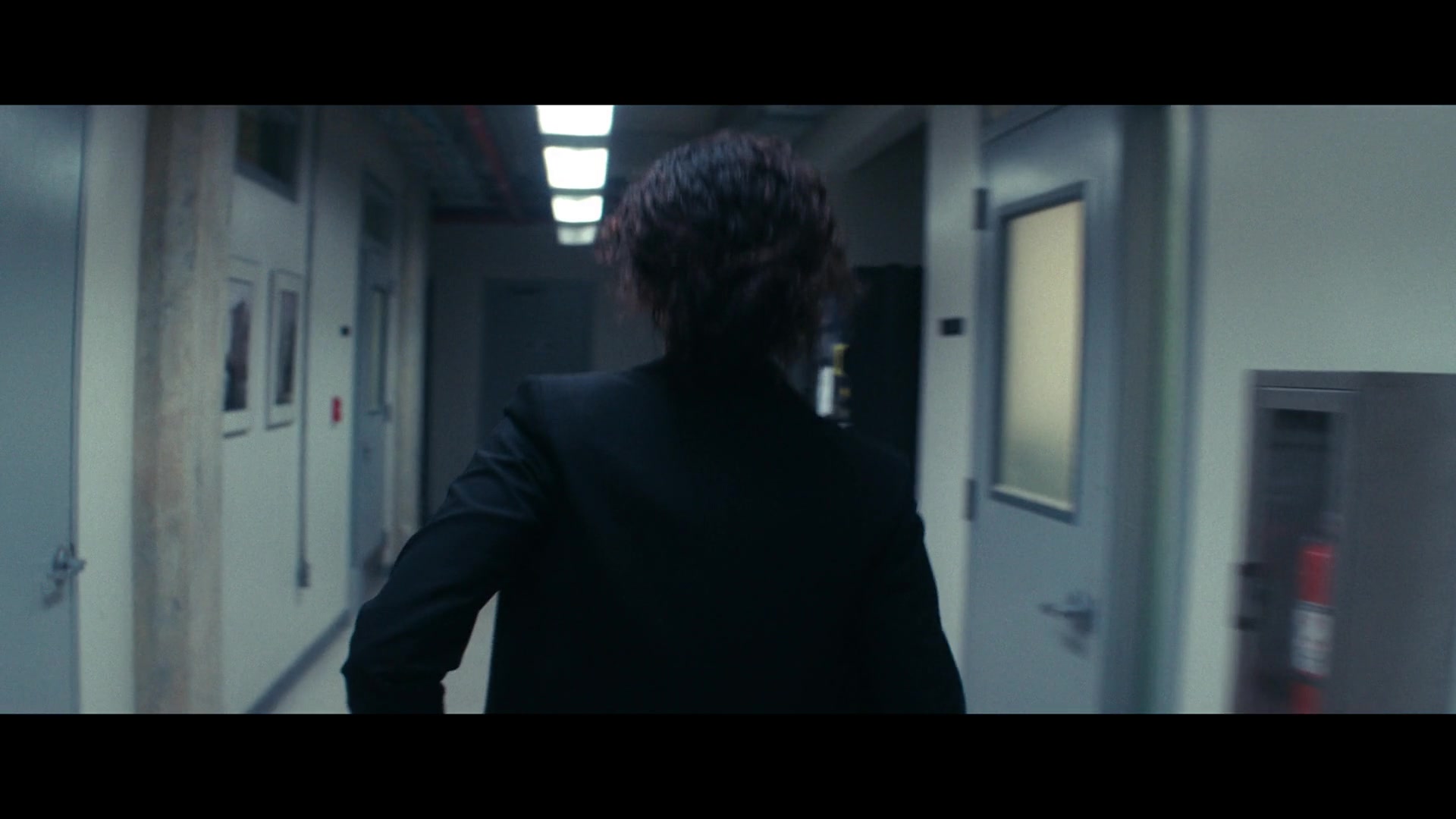 Furious_S01E02_My_Life_Had_Stood_A_Loaded_Gun_1080p_ERW_002609.jpg