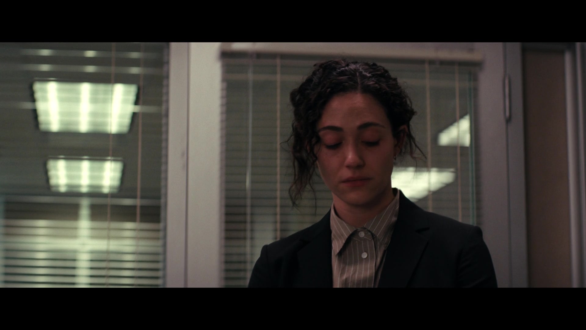 Furious_S01E02_My_Life_Had_Stood_A_Loaded_Gun_1080p_ERW_002763.jpg
