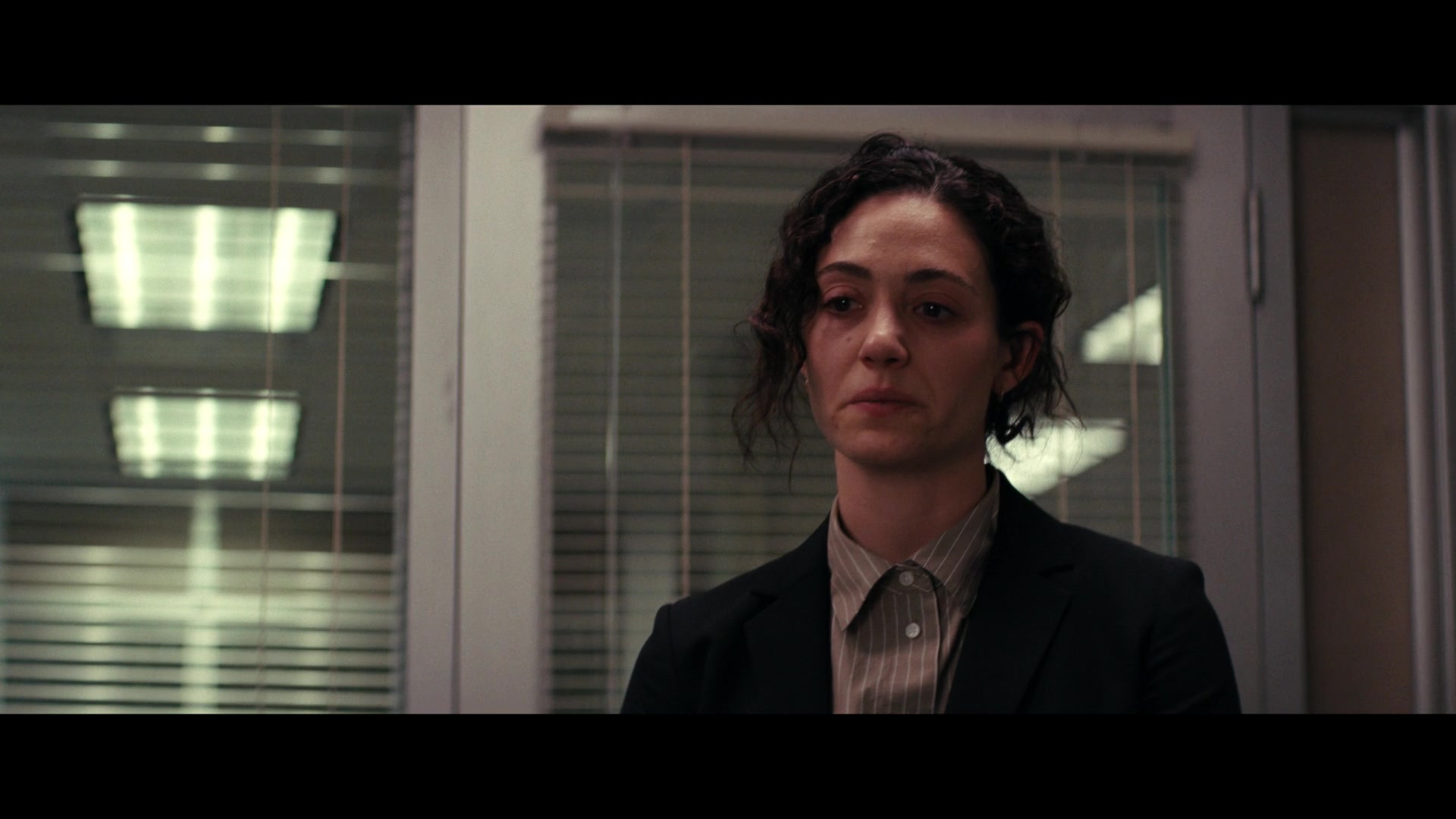 Furious_S01E02_My_Life_Had_Stood_A_Loaded_Gun_1080p_ERW_002787.jpg
