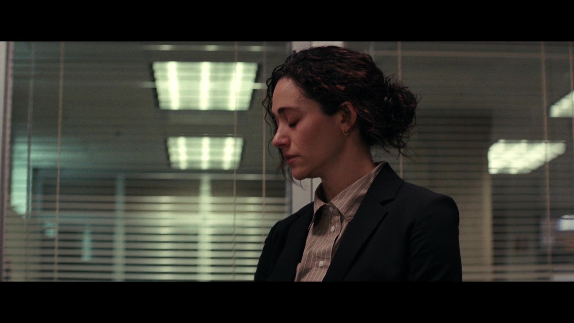 Furious_S01E02_My_Life_Had_Stood_A_Loaded_Gun_1080p_ERW_002861.jpg