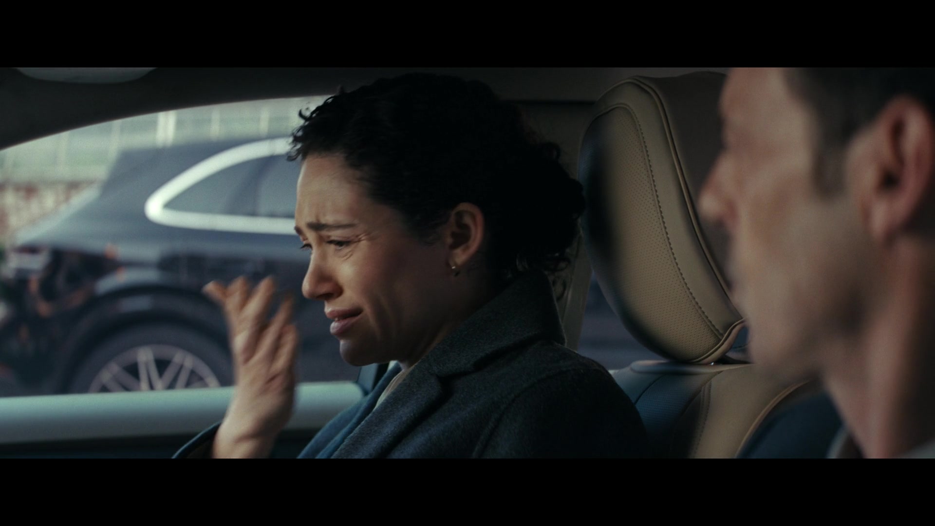 Furious_S01E02_My_Life_Had_Stood_A_Loaded_Gun_1080p_ERW_003327.jpg