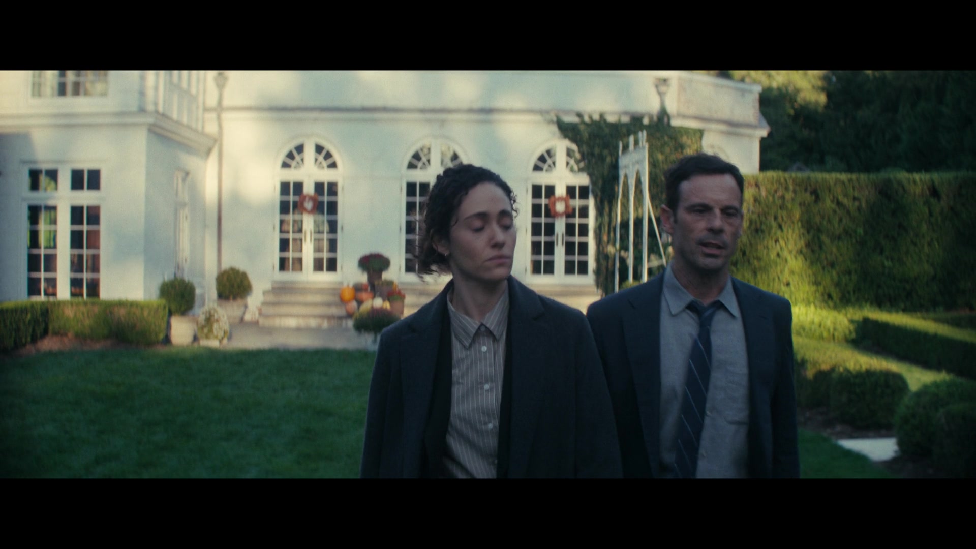Furious_S01E02_My_Life_Had_Stood_A_Loaded_Gun_1080p_ERW_003803.jpg