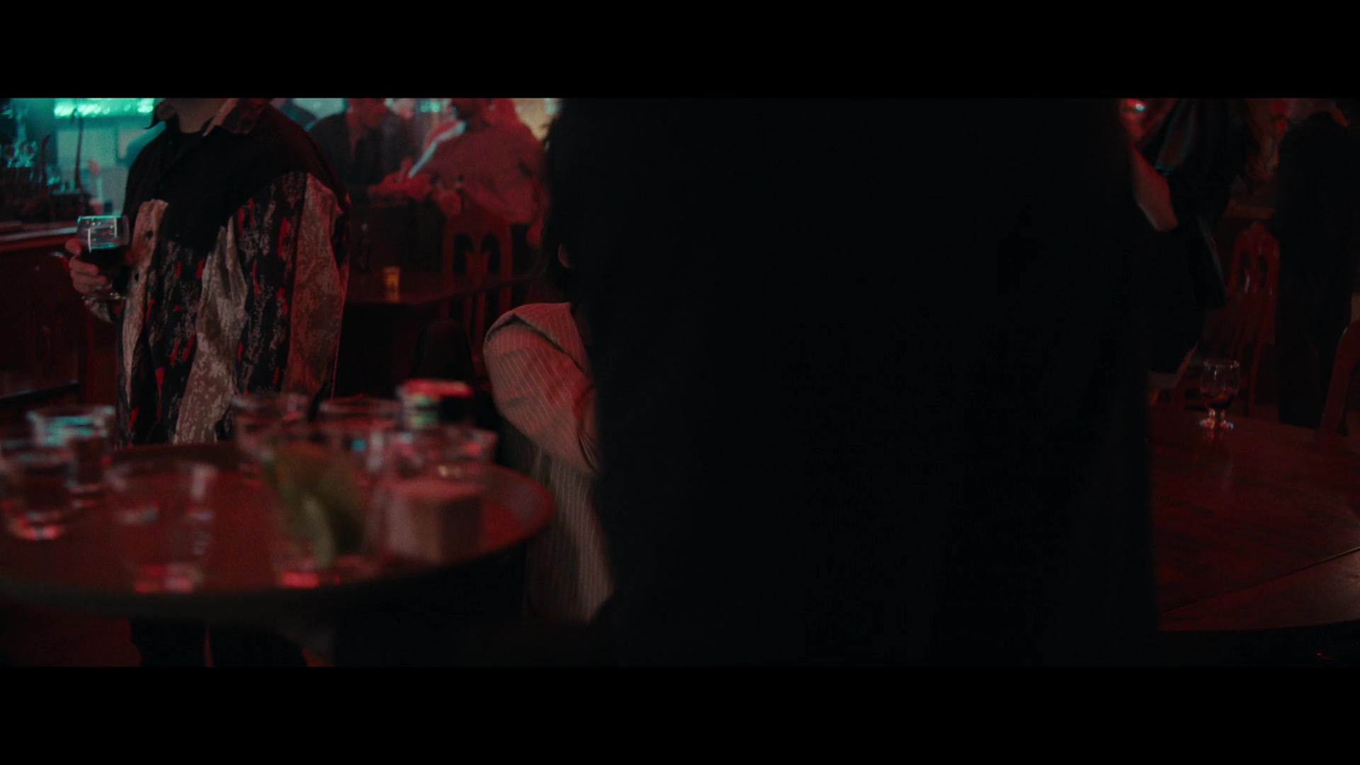Furious_S01E02_My_Life_Had_Stood_A_Loaded_Gun_1080p_ERW_004782.jpg