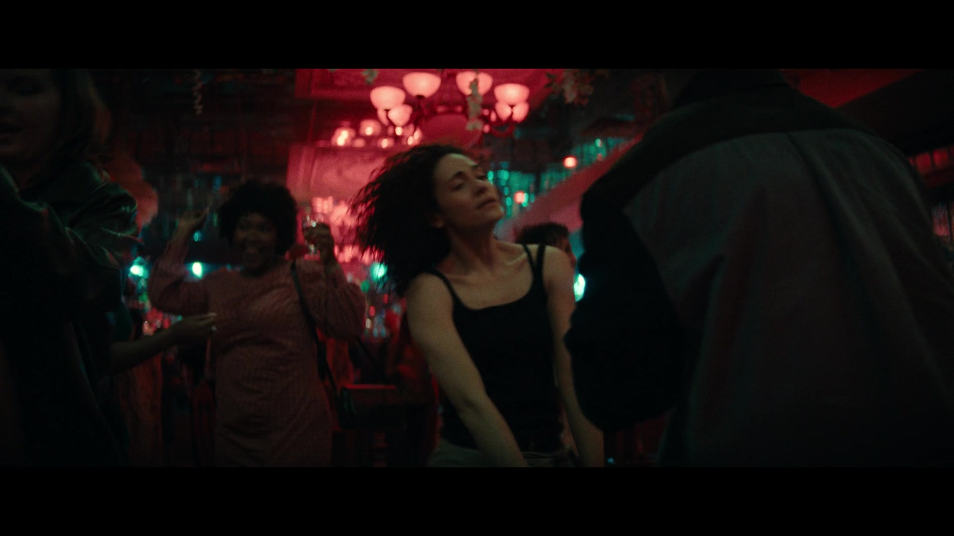 Furious_S01E02_My_Life_Had_Stood_A_Loaded_Gun_1080p_ERW_005002.jpg