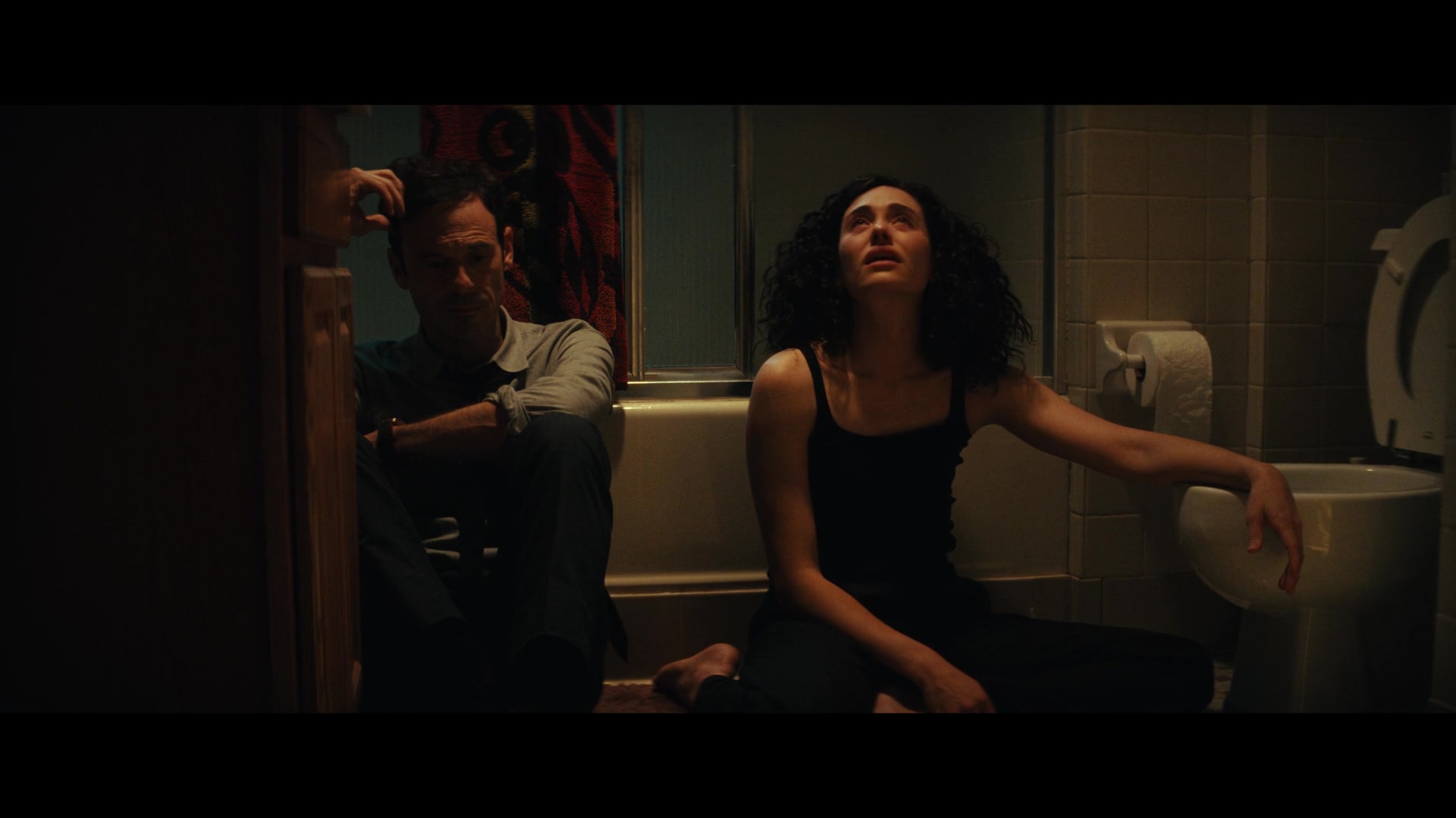 Furious_S01E02_My_Life_Had_Stood_A_Loaded_Gun_1080p_ERW_005282.jpg
