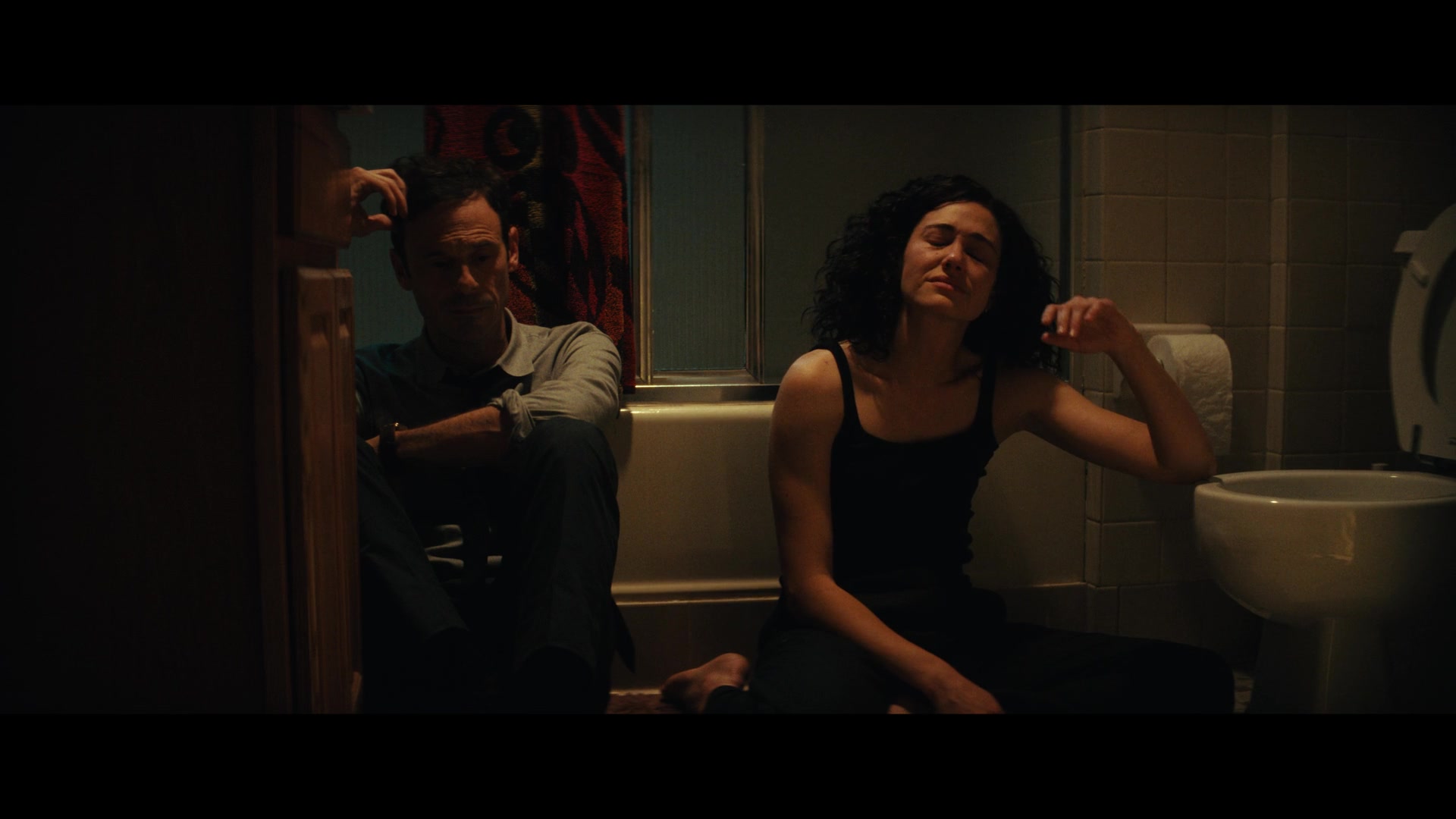 Furious_S01E02_My_Life_Had_Stood_A_Loaded_Gun_1080p_ERW_005289.jpg